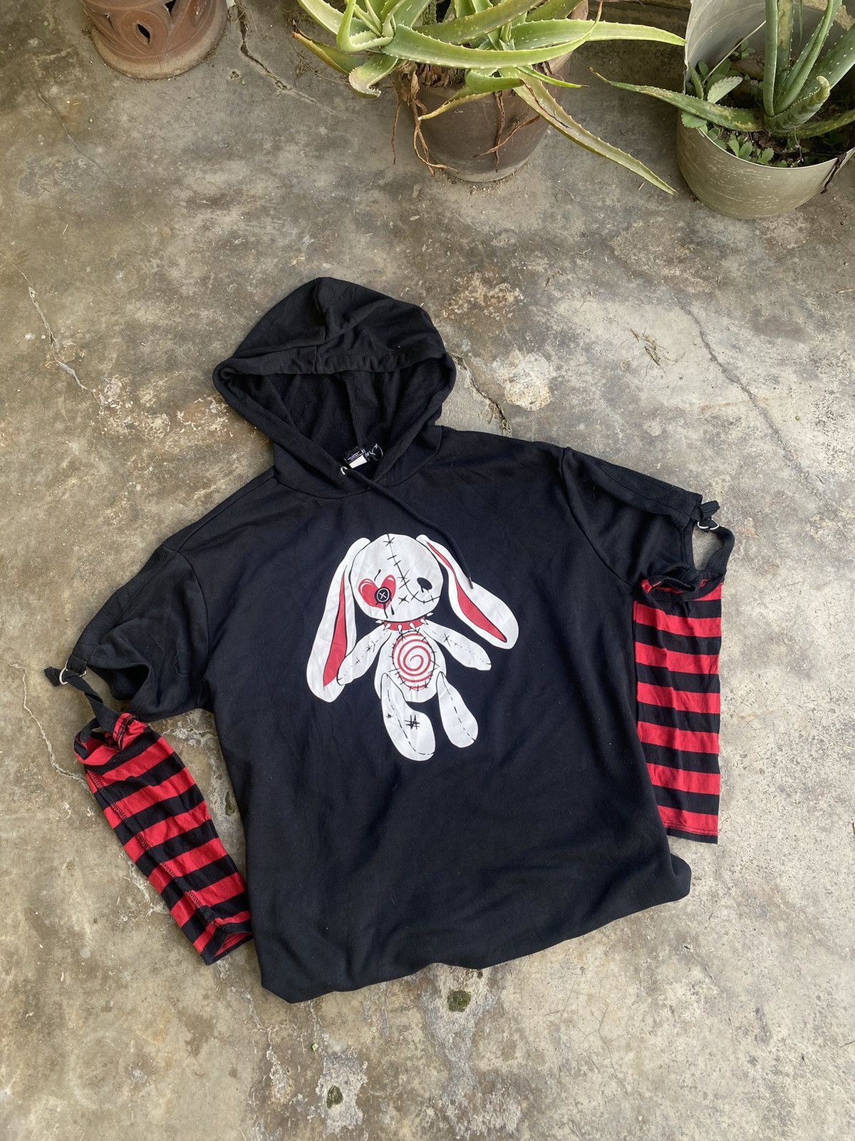 If Six Was Nine × Le Grande Bleu (L.G.B.) Rabbit Punk Style tshirt Size US L / EU 52-54 / 3 - 1 Thumbnail