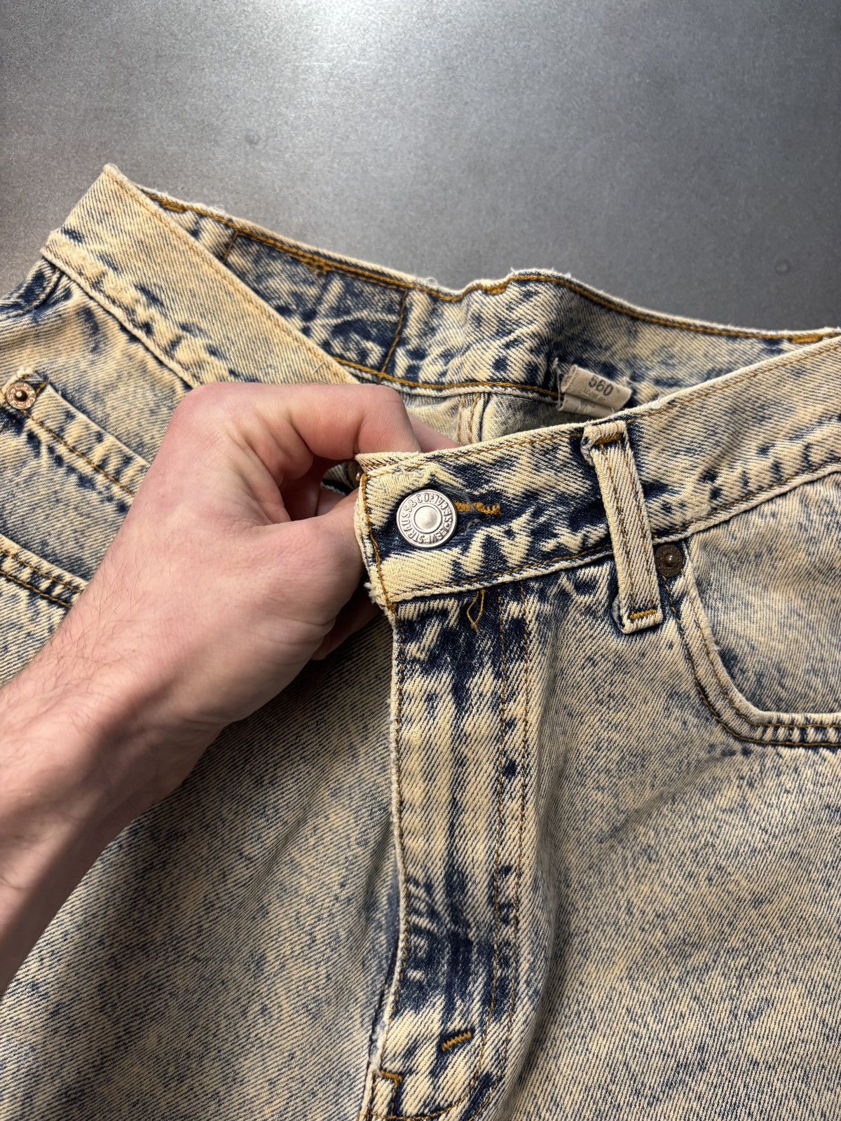 Levi's × Vintage 1990s Levis Cutoff Jorts Vintage Jeans Shorts Red Tab 560 29 Size US 29 - 7 Thumbnail