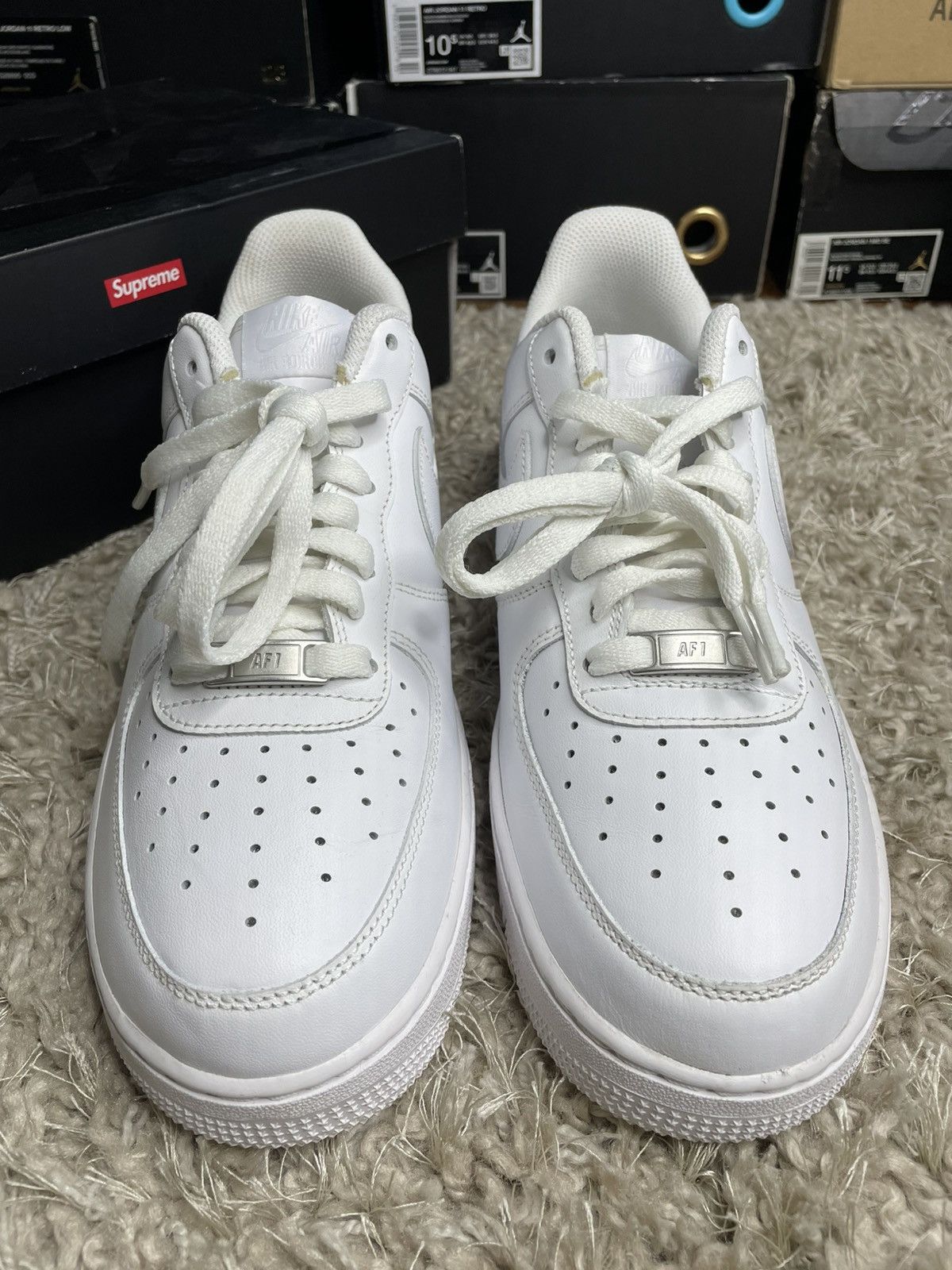 Nike Nike Air Force 1 Triple White Size US 9 / EU 42 - 4 Thumbnail