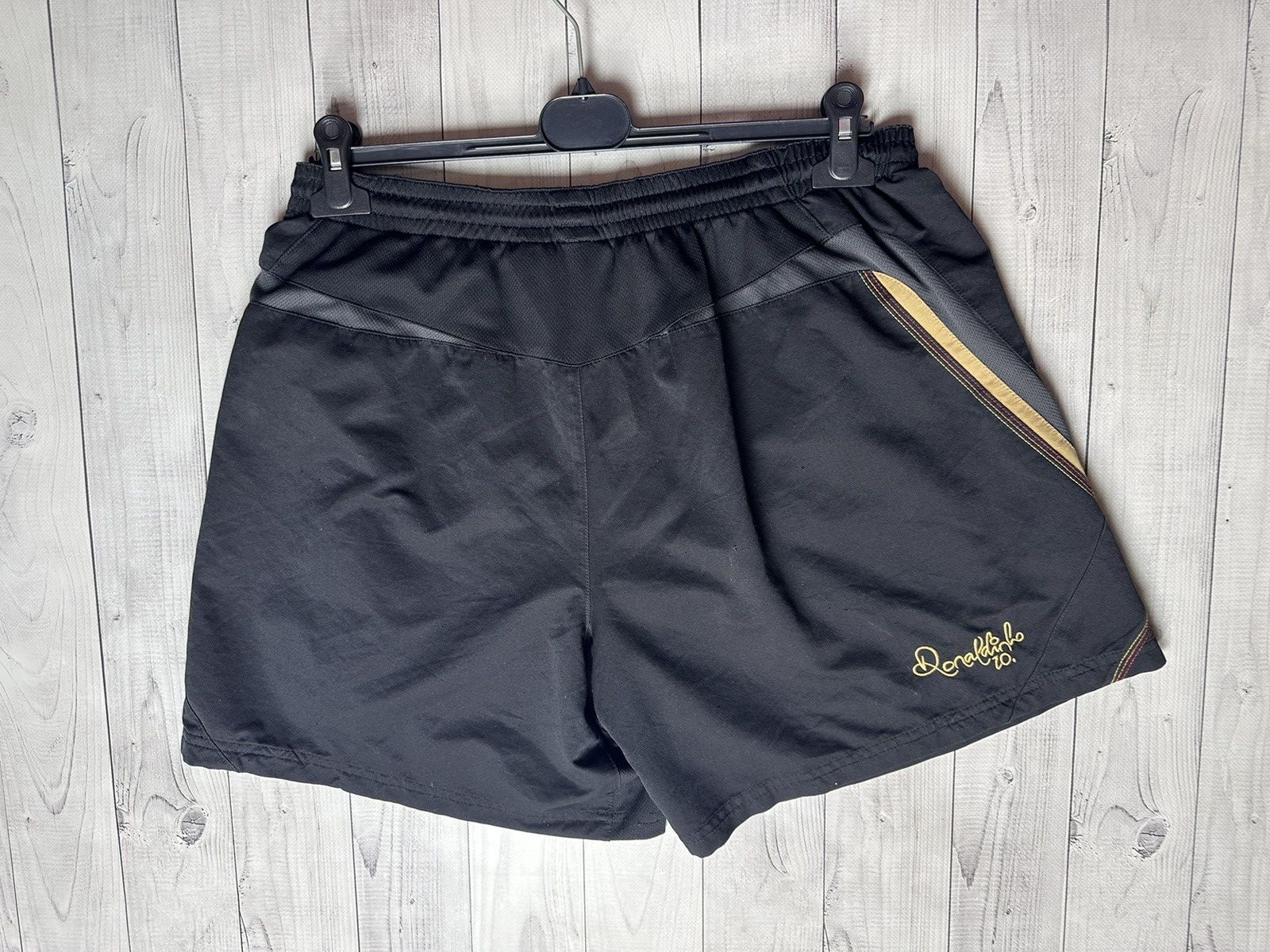 Vintage Vintage Ronaldinho 10 Nike Soccer shorts Size L Size US 34 / EU 50 - 2 Thumbnail