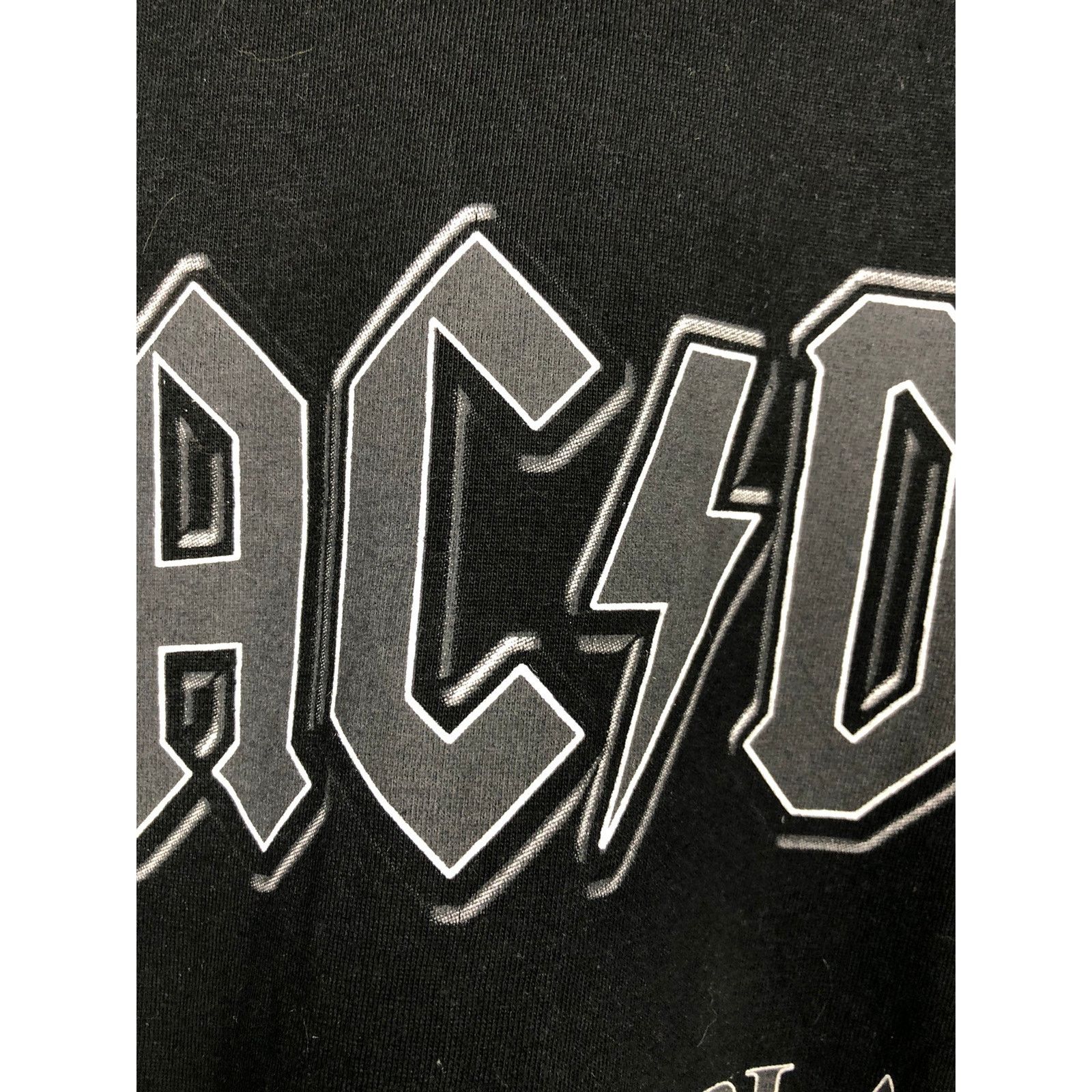 AC/DC × Band Tees × Vintage Vintage AC/DC back in black tee 2004 Size US L / EU 52-54 / 3 - 4 Thumbnail
