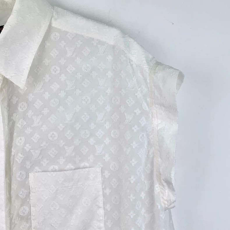 Louis Vuitton Louis Vuitton 23 white logo embossed full-print cotton lap Size XS / US 0-2 / IT 36-38 - 3 Thumbnail