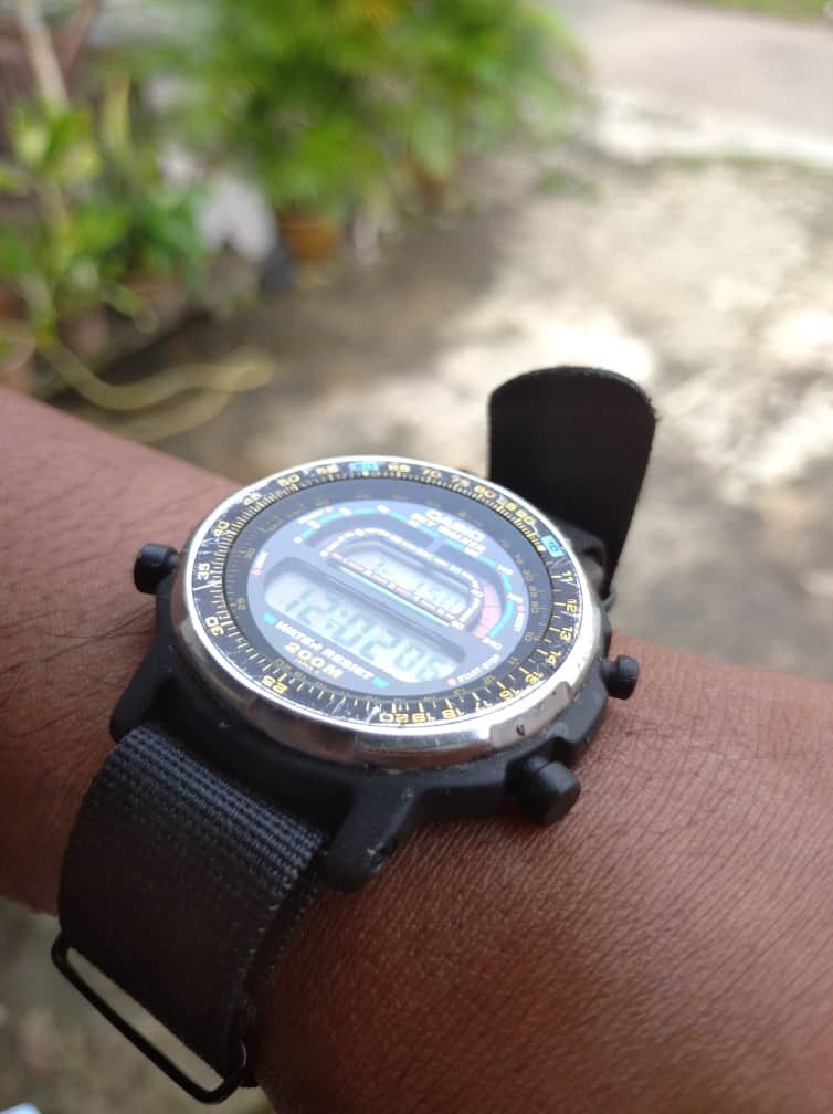 Casio CASIO DW-4000 ''Sky Walker'' worn by Van Damme in TimeCop Size ONE SIZE - 5 Thumbnail