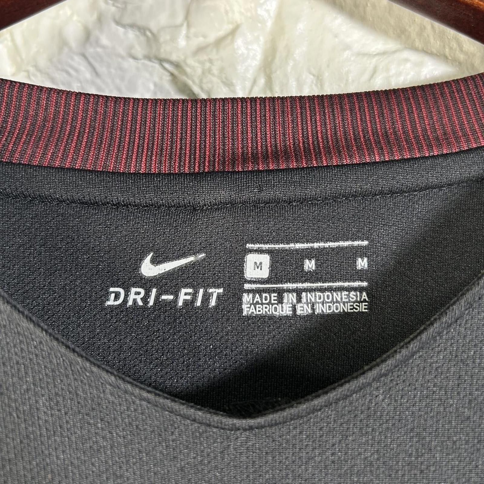 Nike Nike Manchester City 2016/17 Football Shirt Size Medium Size US M / EU 48-50 / 2 - 3 Thumbnail