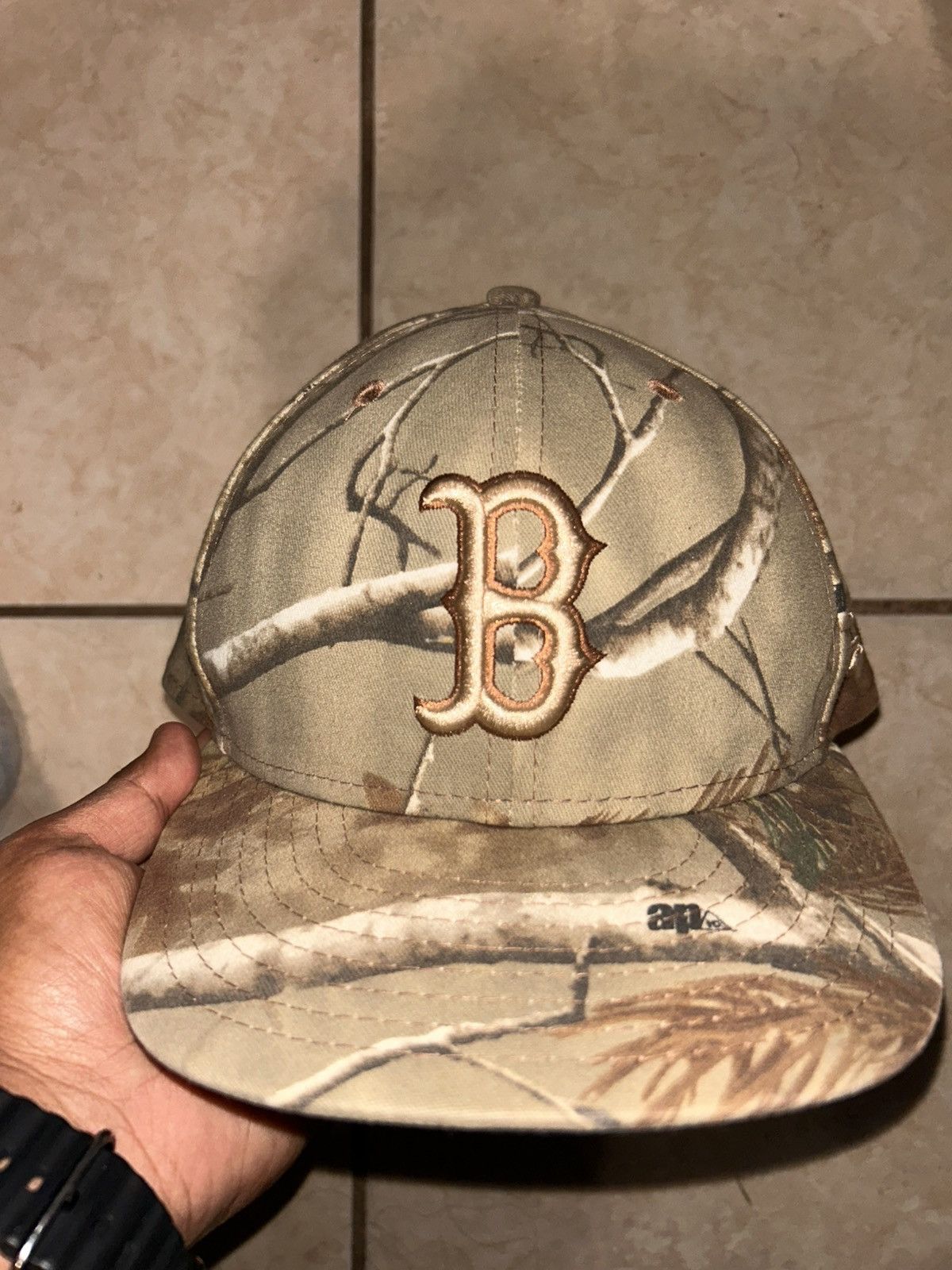 New Era Boston Red Sox Real Tree Fitted Size 7 3/8 Size ONE SIZE - 1 Thumbnail