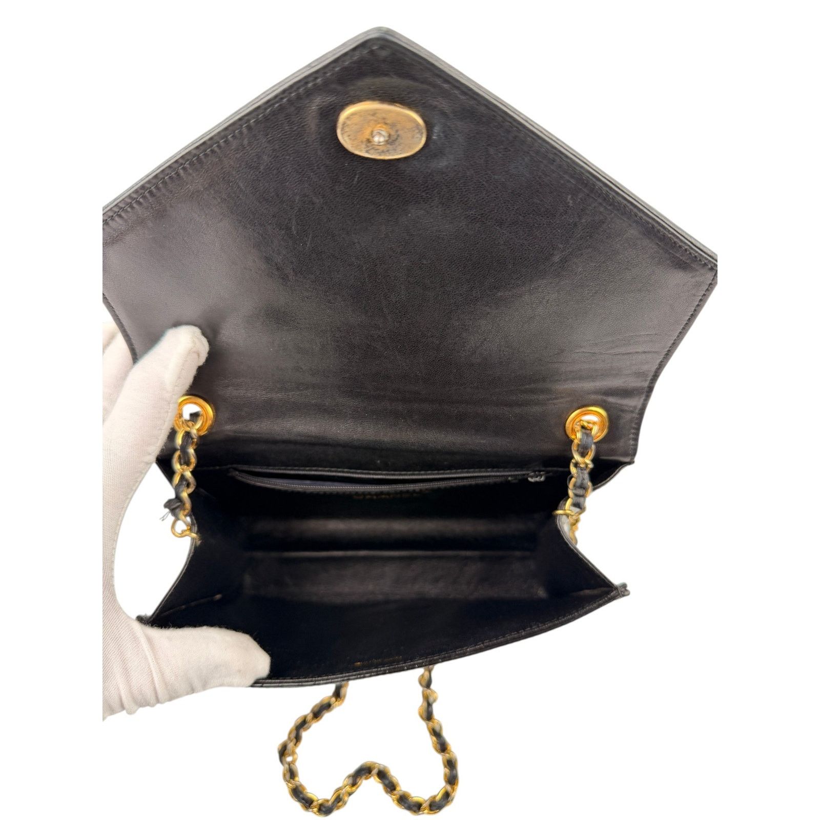 Chanel Chanel Vintage CC Black Patent Envelope Flap Bag Size ONE SIZE - 9 Thumbnail