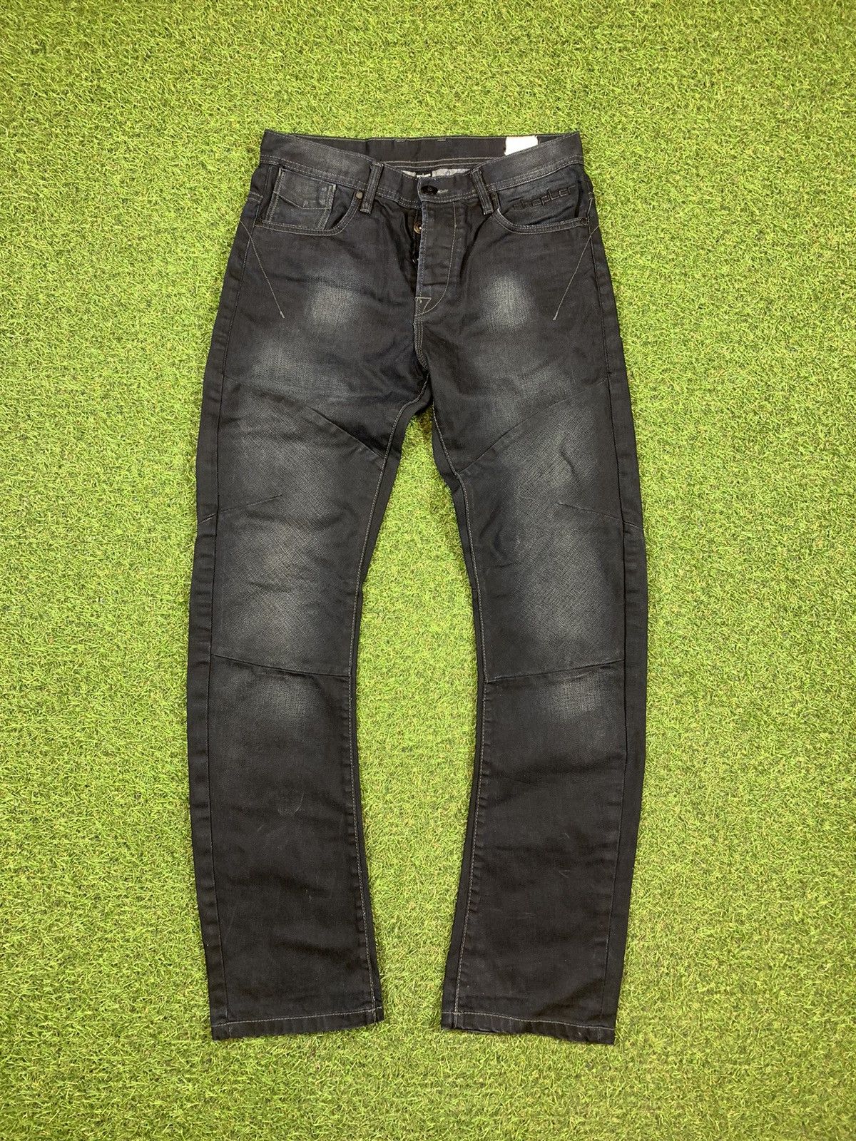 Japanese Brand Vintage Y2K Japanese jeans denim streetwear style size 30x32 Size US 30 / EU 46 - 1 Thumbnail