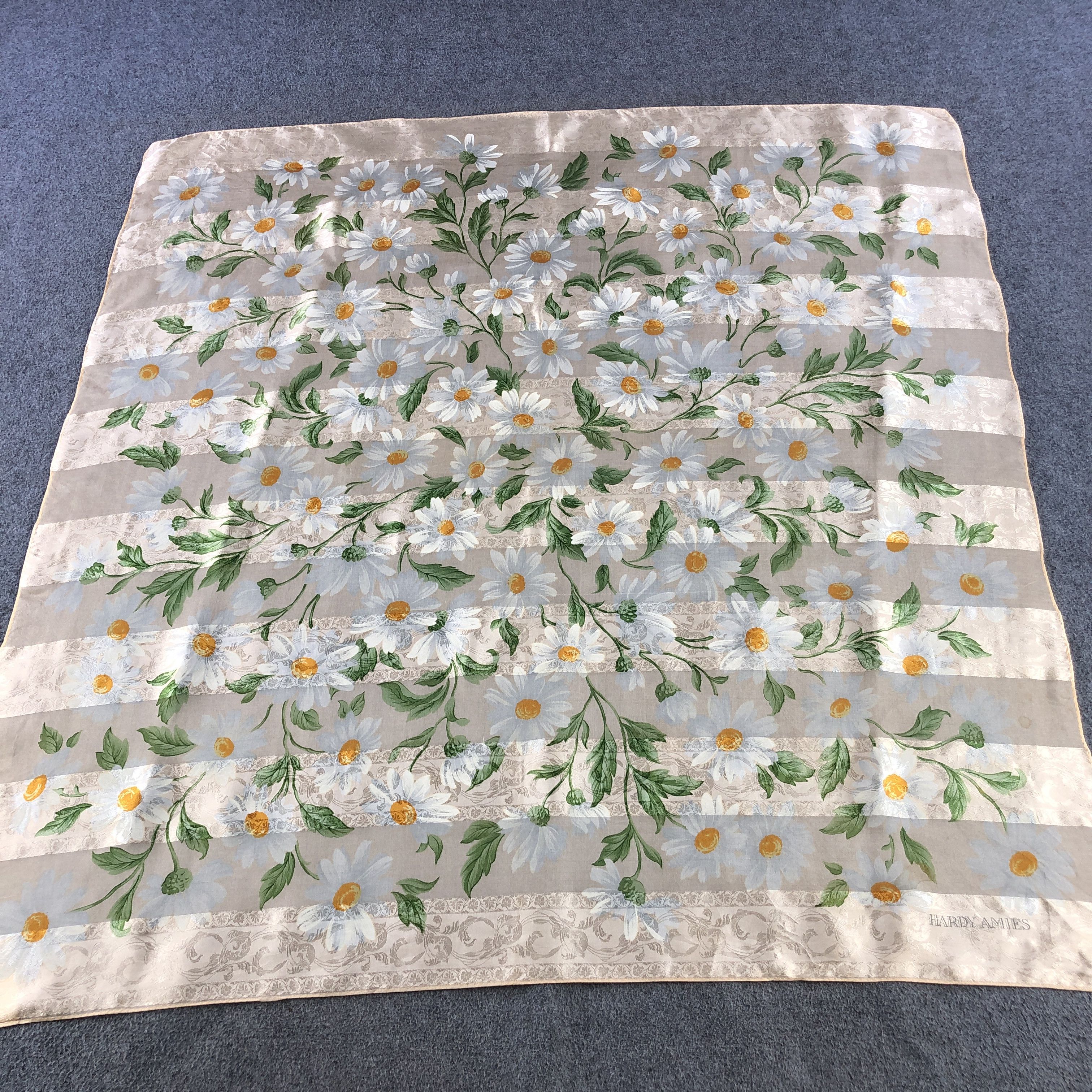 Hardy Amies Hardy Amies Floral Silk Scarf M1343 Size ONE SIZE - 2 Thumbnail