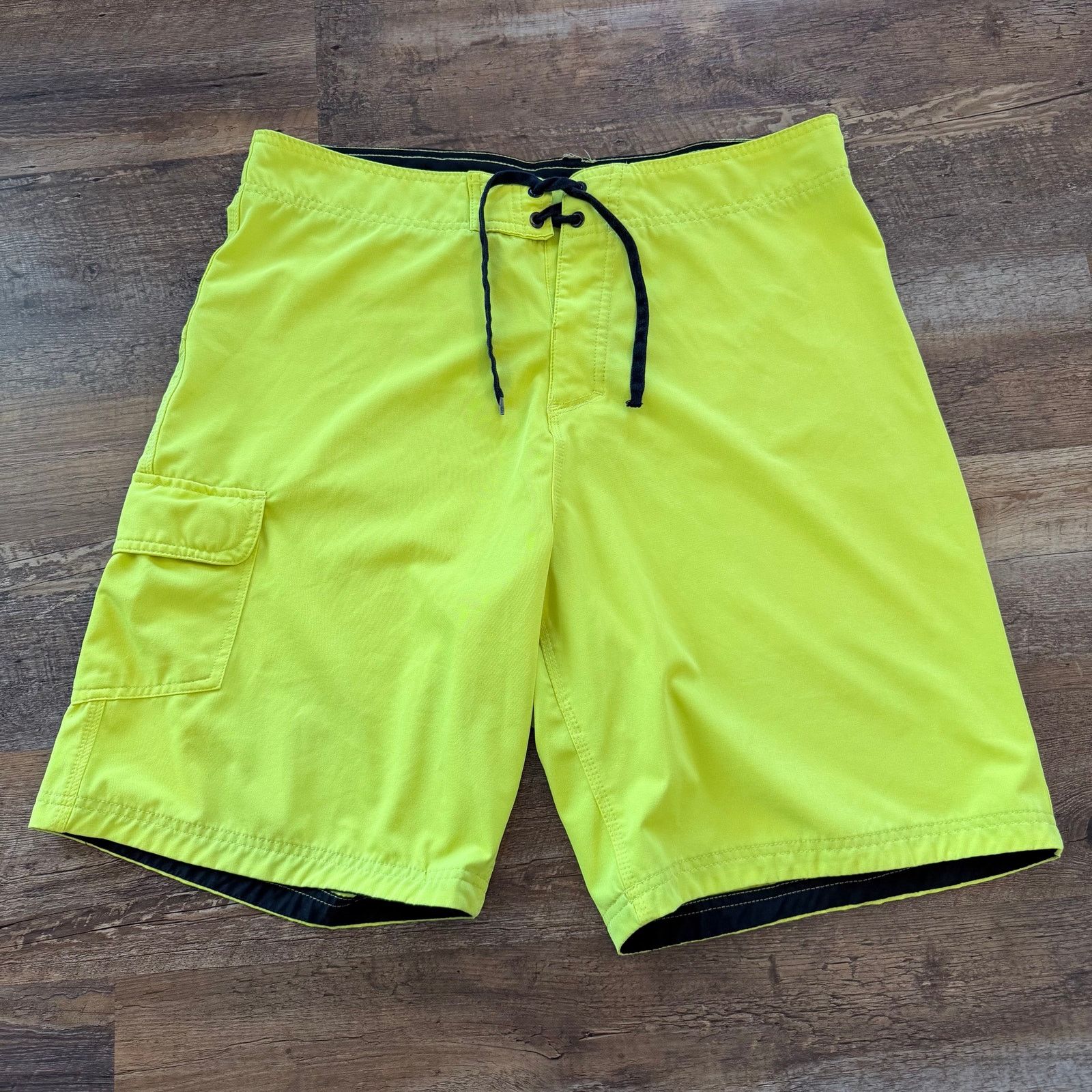 Burnside Burnside Neon Yellow Board Shorts Men’s 36 Cargo Surf Swim Size US 36 / EU 52 - 1 Thumbnail