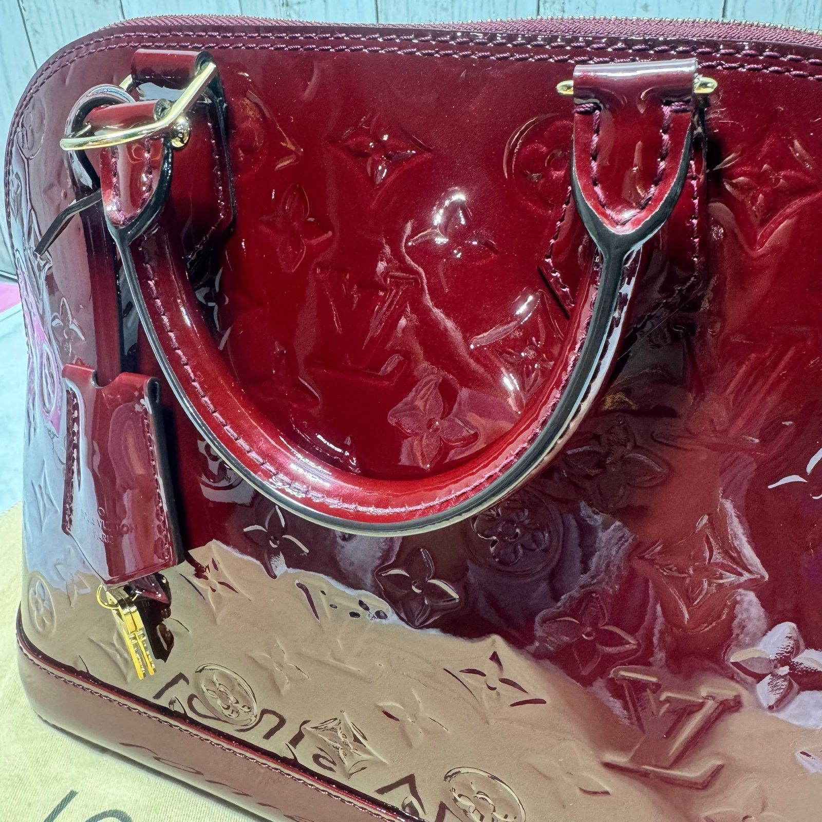 Louis Vuitton Authentic Louis Vuitton Alma Handbag Monogram Vernis SN4114 Size ONE SIZE - 8 Thumbnail