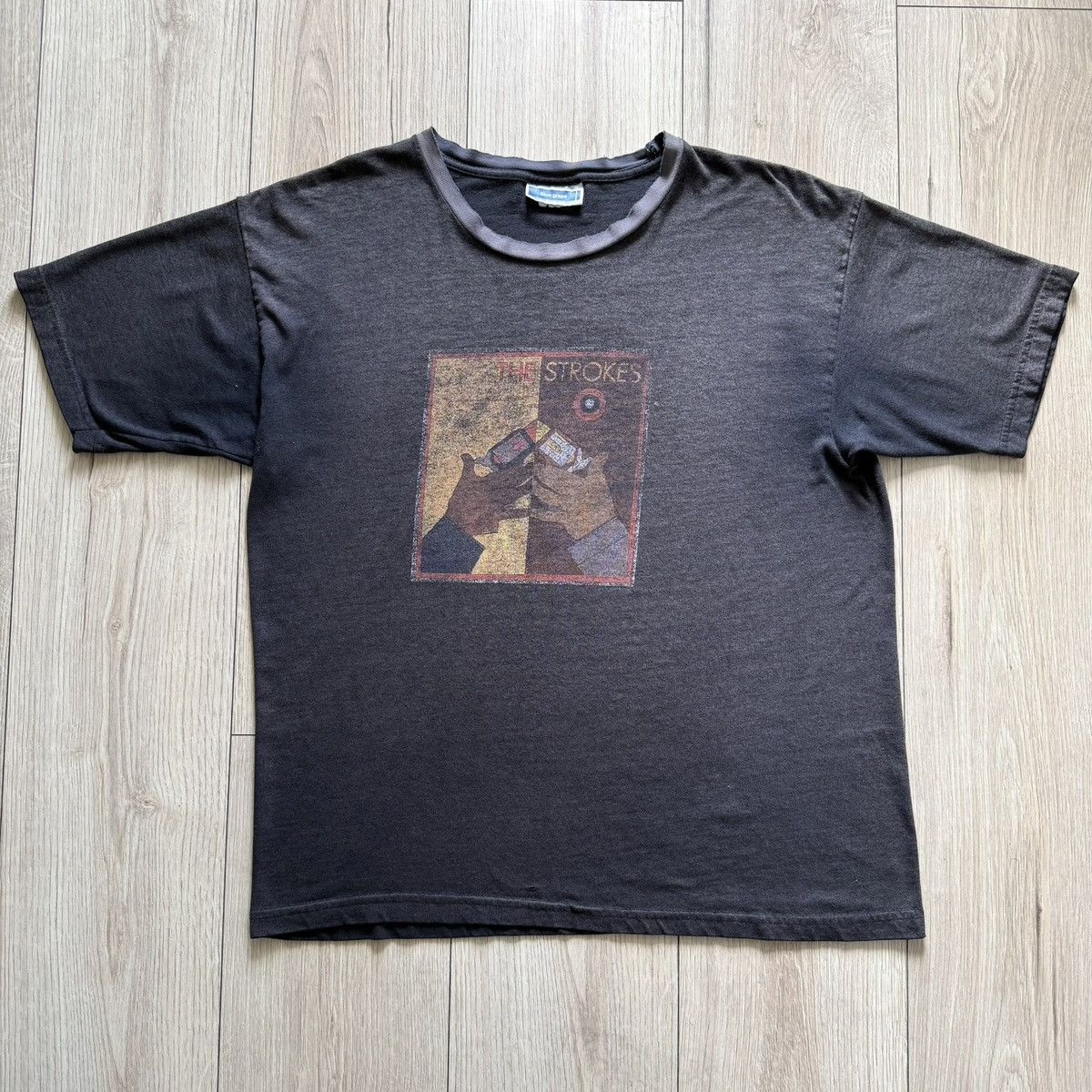 Vintage The Strokes Band T Shirt Y2K Room On Fire 2003 Blue Grape Size US L / EU 52-54 / 3 - 1 Thumbnail