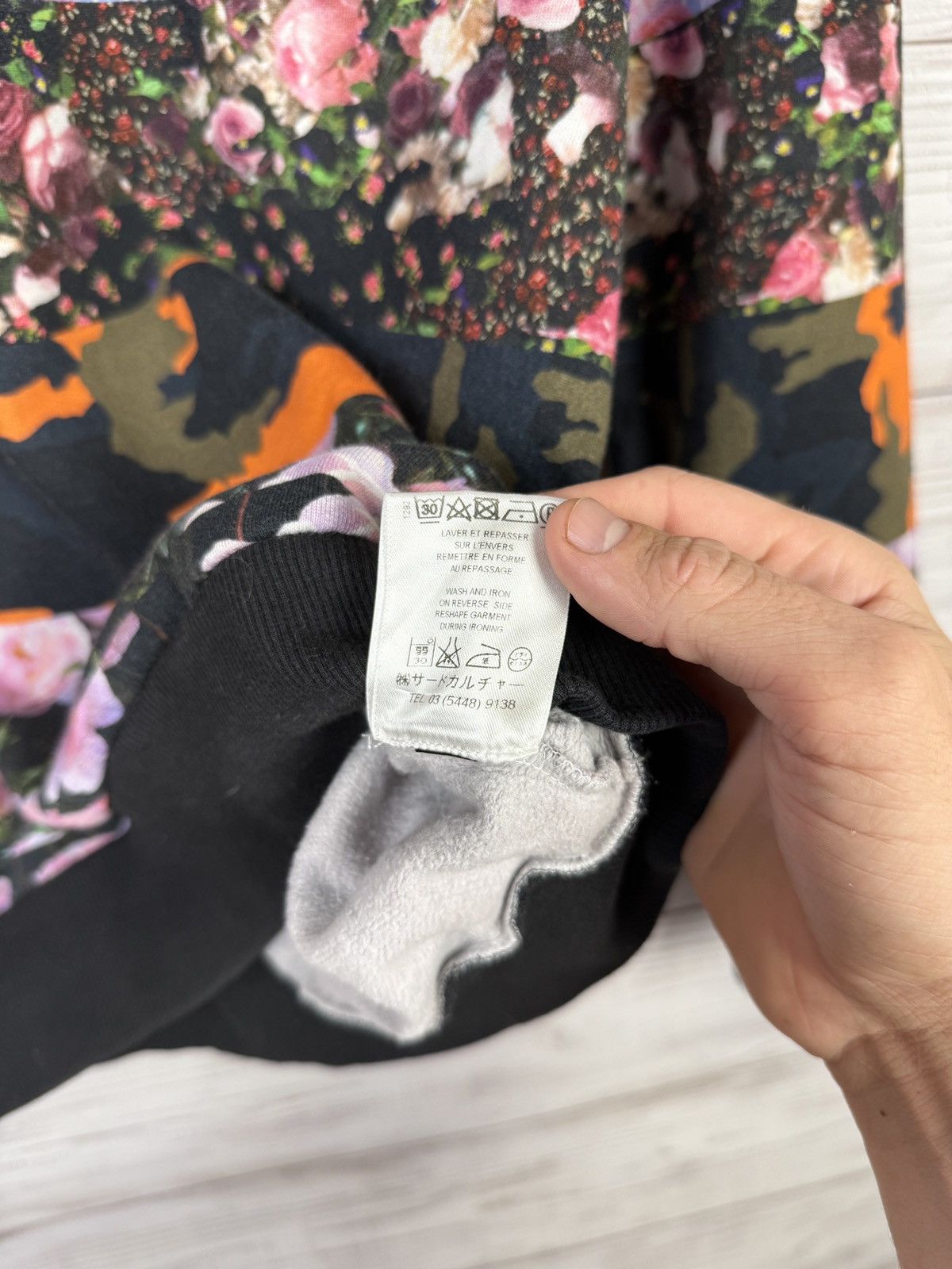 Givenchy Givenchy floral sweatshirt Size US M / EU 48-50 / 2 - 9 Thumbnail