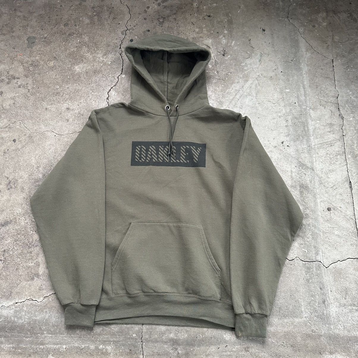 Vintage 2005 Vintage Oakley Hoodie center logo y2k Size US L / EU 52-54 / 3 - 3 Thumbnail