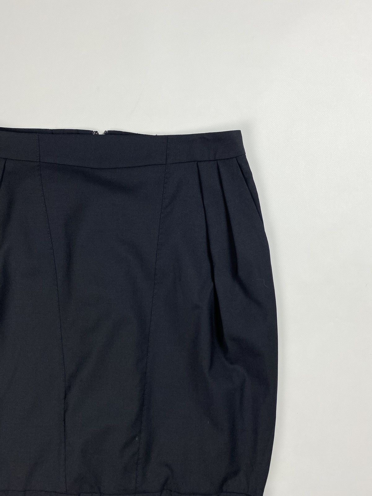 Viktor & Rolf Viktor & Rolf ladies wool pencil skirt size 42 / Xl Size 28" / US 6 / IT 42 - 8 Thumbnail