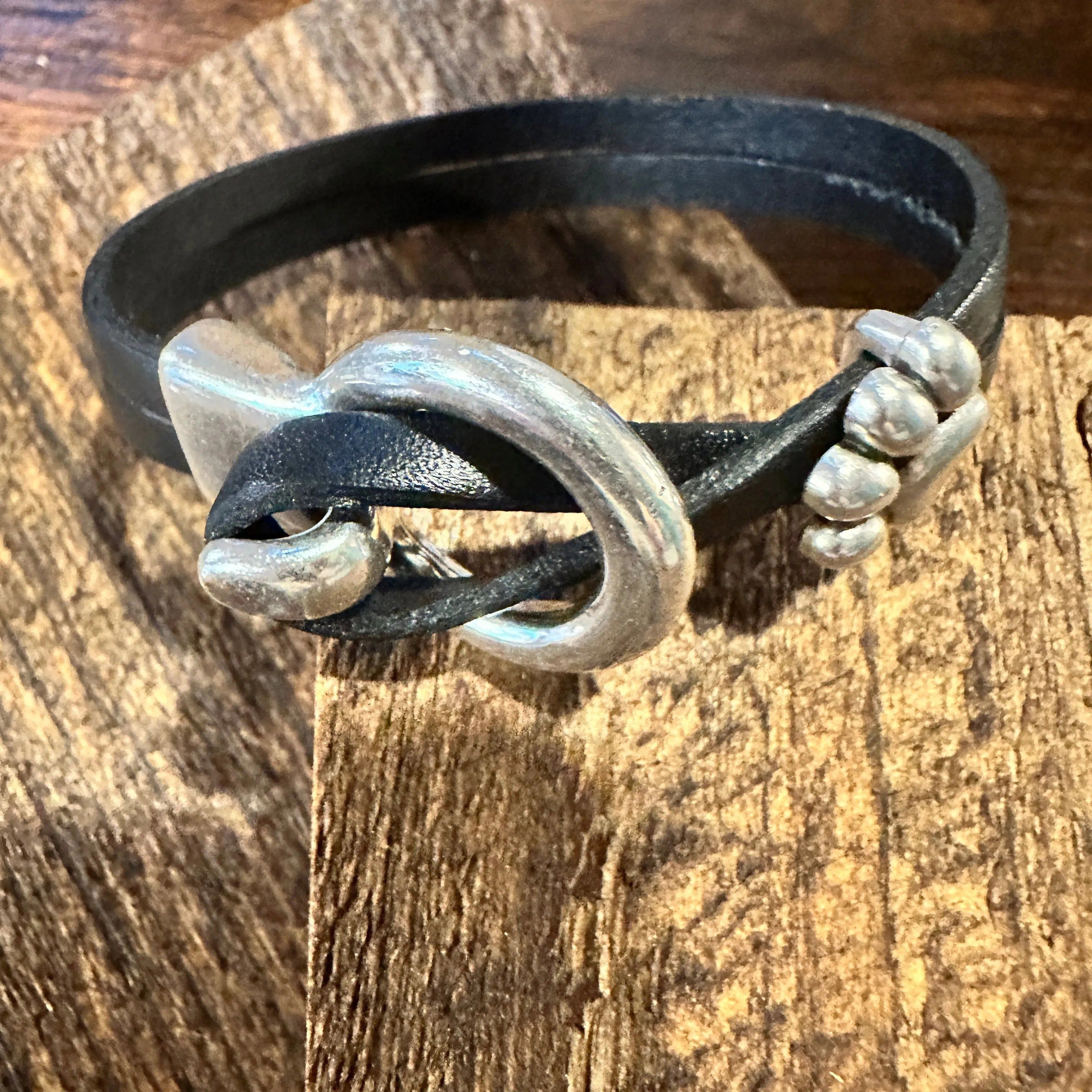 Other Boho Hippie Black Leather Pet Paw Circle Buckle Cuff Bracele Size ONE SIZE - 7 Thumbnail