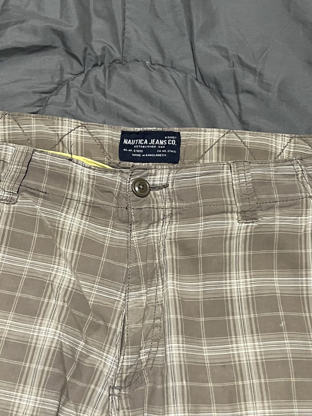 Nautica Beige Plaid Nautica Cargo Shorts Size US 34 / EU 50 - 2 Thumbnail