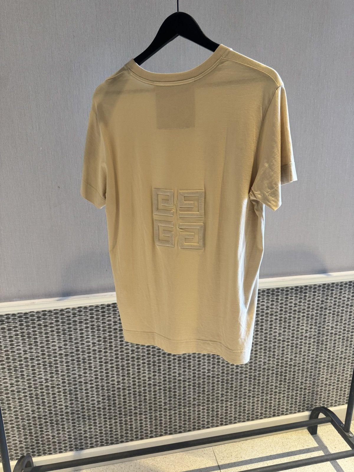 Givenchy Givenchy 4G logo Tee Size US S / EU 44-46 / 1 - 2 Thumbnail