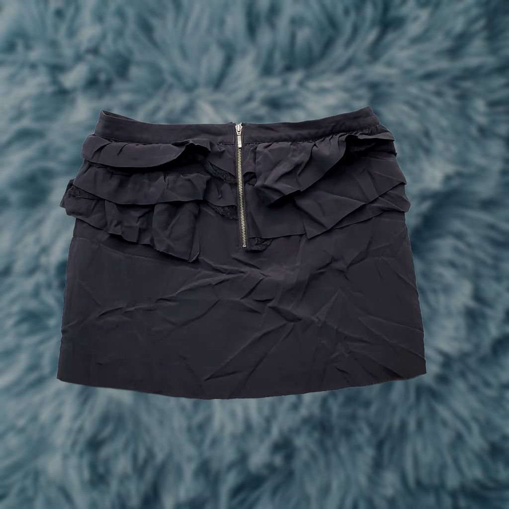 Vintage GUESS by Marciano Mini Skirt Women S Black Silk Ruffle Trim Stretch Back Zip Mens? Size 28" / US 6 / IT 42 - 1 Thumbnail