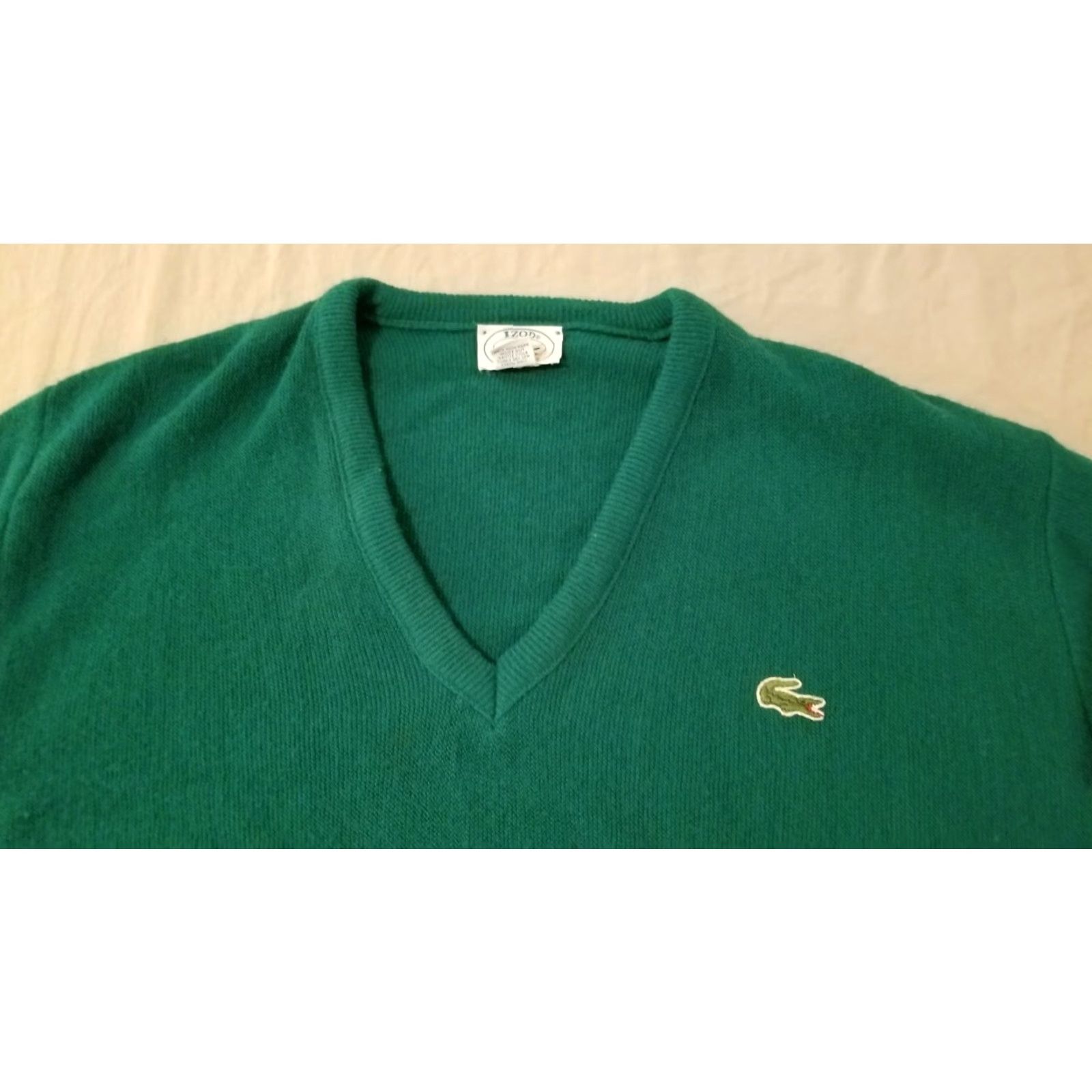 Izod VINTAGE Izod Lacoste V-Neck Sweater Mens L Green Pullover Sweater Mens Large Green Lacoste V-Neck - Vintage Mens Lacoste Sweater Green L Size US L / EU 52-54 / 3 - 2 Thumbnail