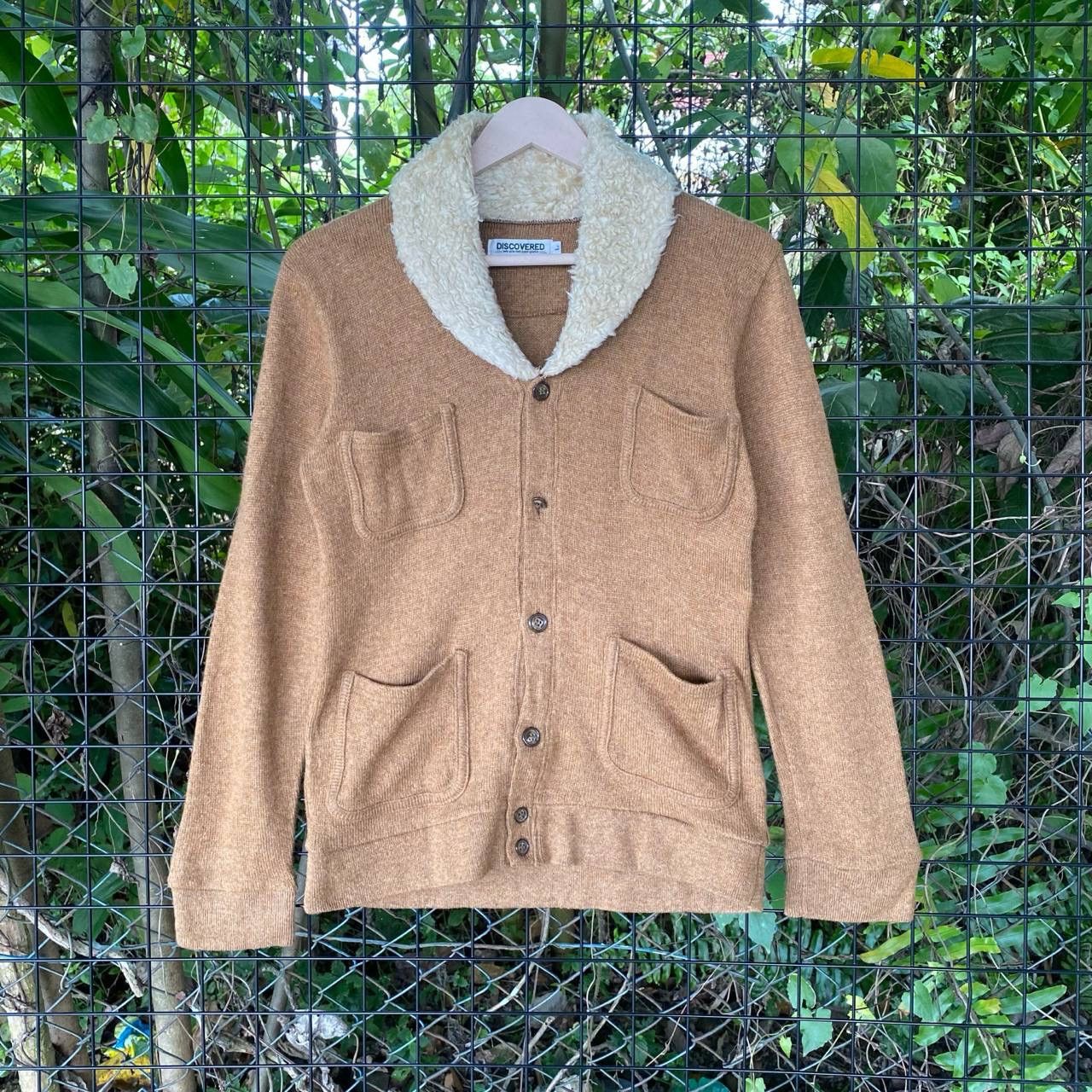 DISCOVERED Discovered Fluffy Neck Wool Button Up Size M / US 6-8 / IT 42-44 - 1 Thumbnail