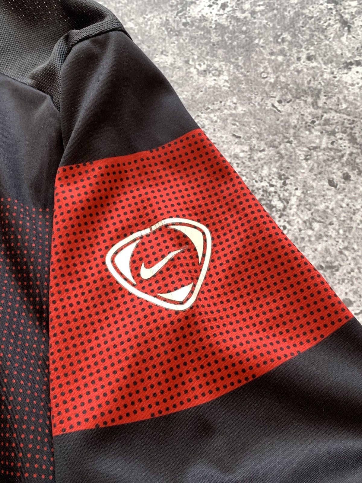 Nike 🔥NIKE MANCHESTER UNITED 2009 VINTAGE TRAINING JERSEY Size US S / EU 44-46 / 1 - 7 Thumbnail