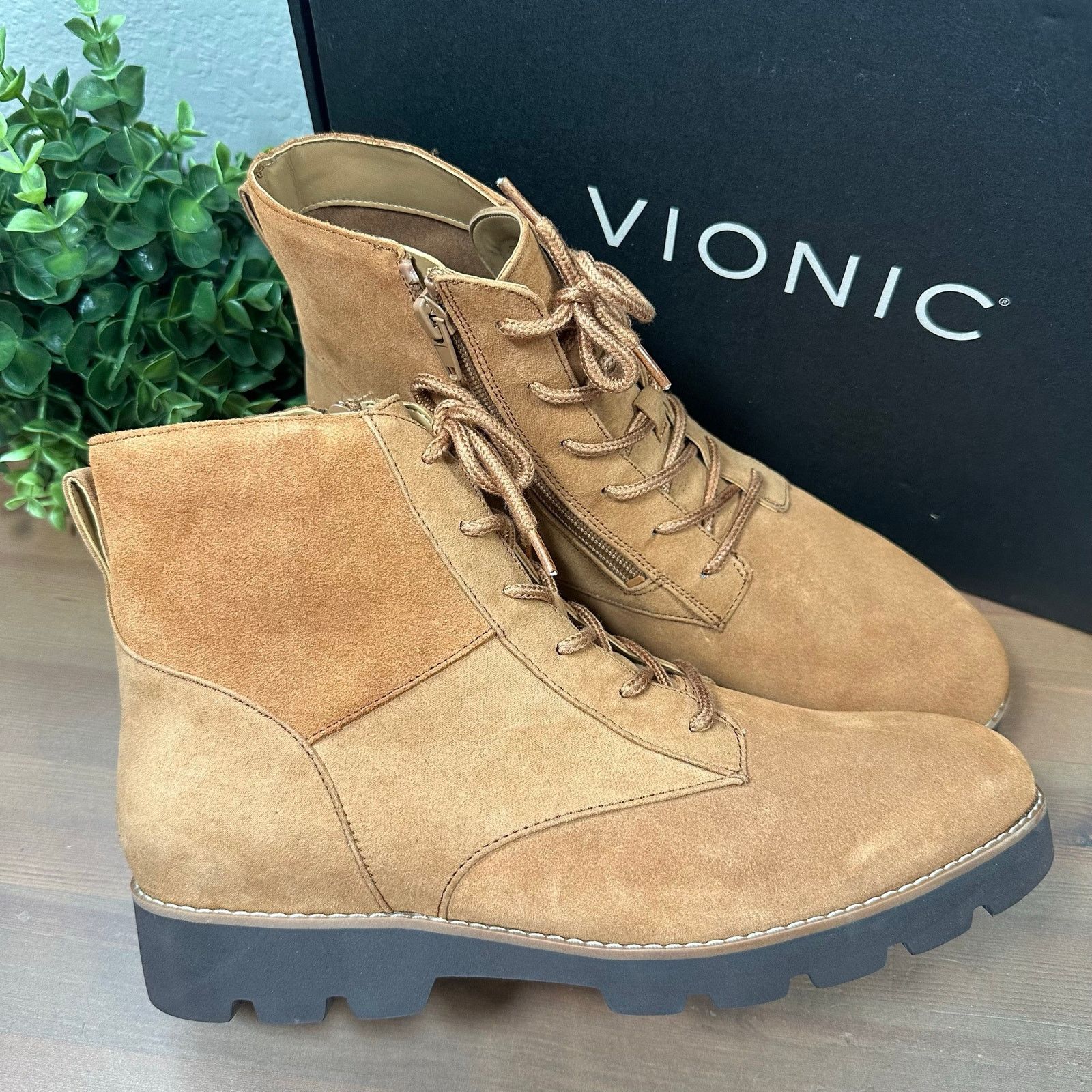 Vionic Vionic Larson Water Repellent Suede Lace-Up Ankle Boots Size US 9.5 / IT 39.5 - 2 Thumbnail