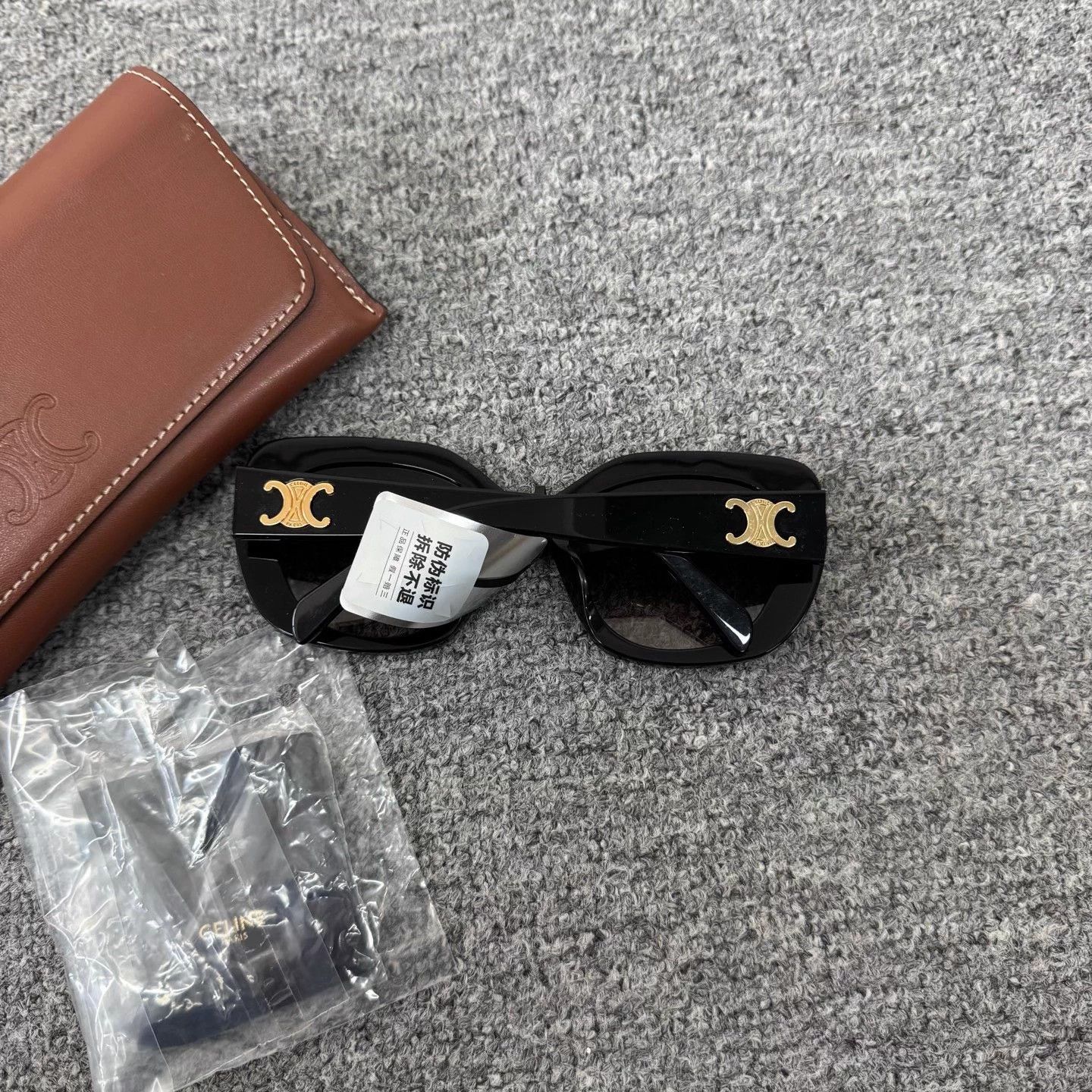 Celine Celine Triumph Arc Sunglasses 99 New Original Box Size ONE SIZE - 1 Thumbnail