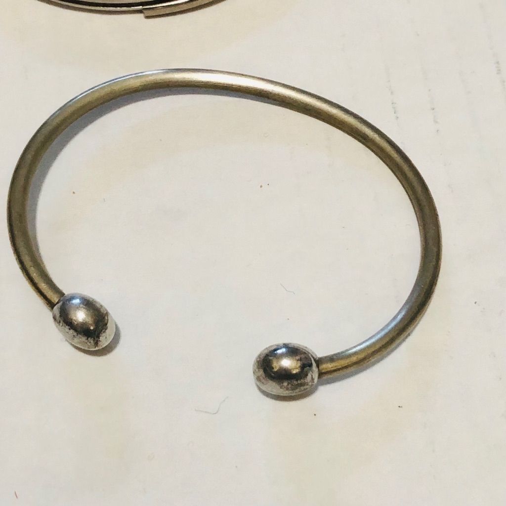 Vintage Vintage Gold Metal Bangle Bracelets Set of 4 Fashion Jewelry Size ONE SIZE - 2 Thumbnail