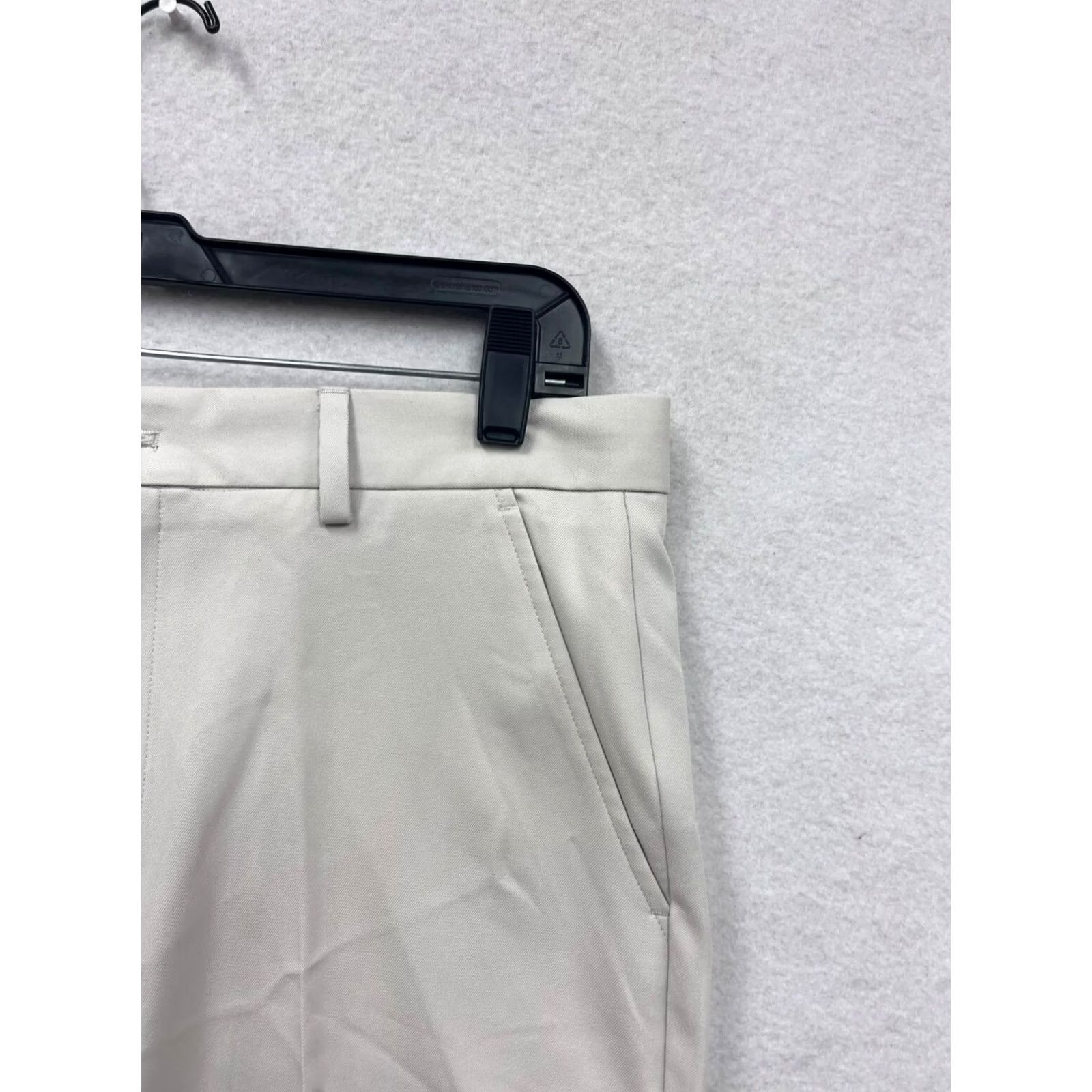 Vintage Greg Norman Mens Shorts White 32 Chino Polyester Wrangler Belt Loops Wrinkle-Resistant Golf Size US 32 / EU 48 - 5 Thumbnail