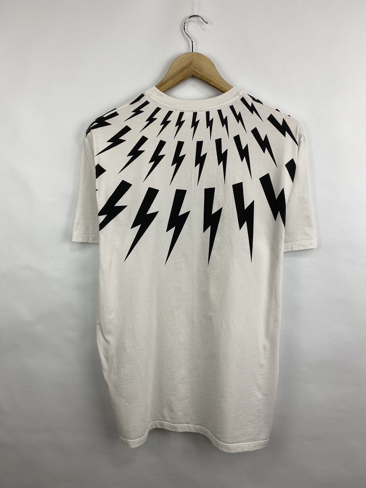 Neil Barrett Neil Barrett Fullprint T-Shirt Rare Retro Hype Y2K Size US L / EU 52-54 / 3 - 8 Thumbnail