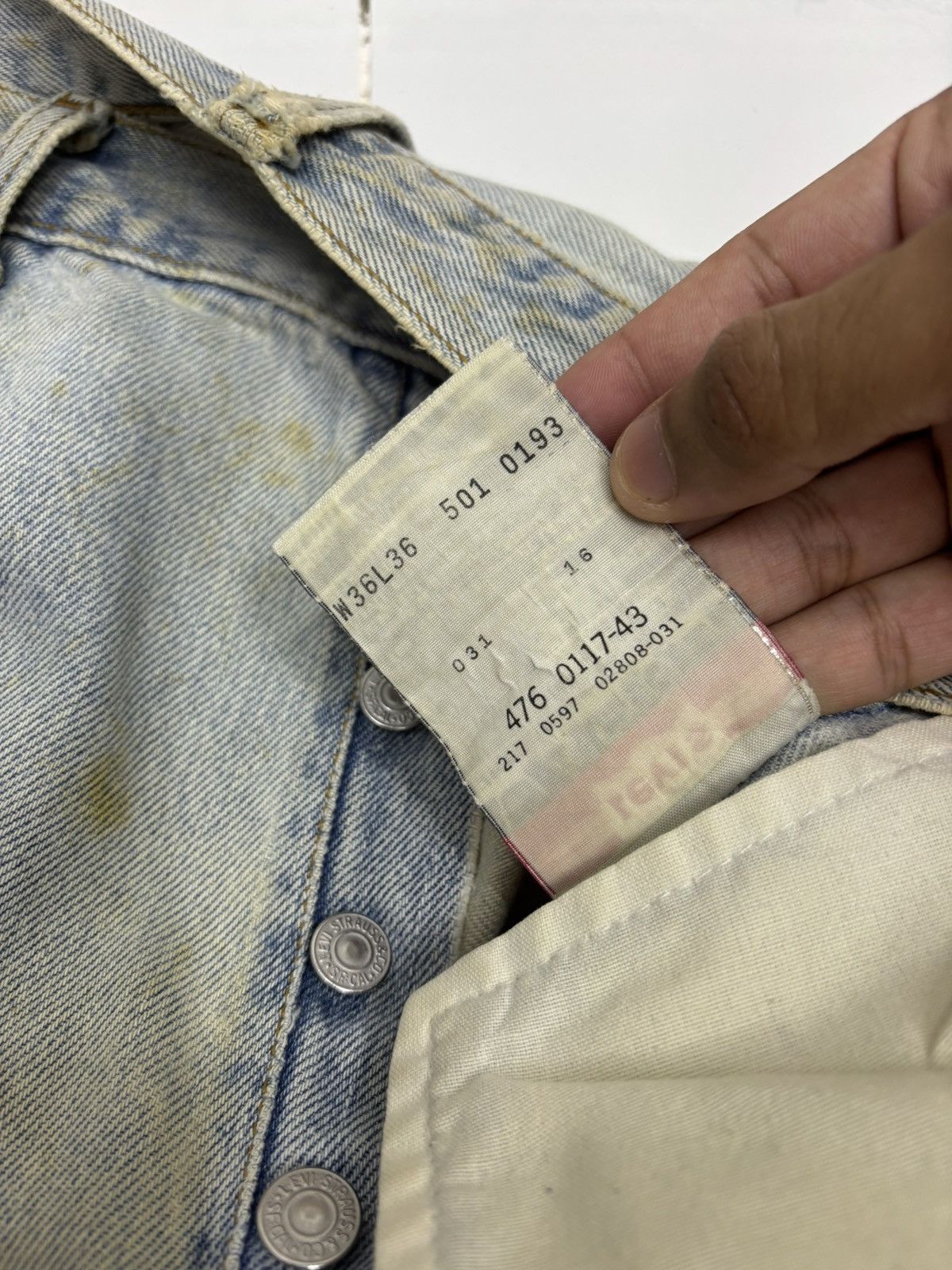 Levi's 🔥VINTAGE LEVIS 501 SICK DISTRESSED DENIM JEANS Size US 36 / EU 52 - 10 Thumbnail