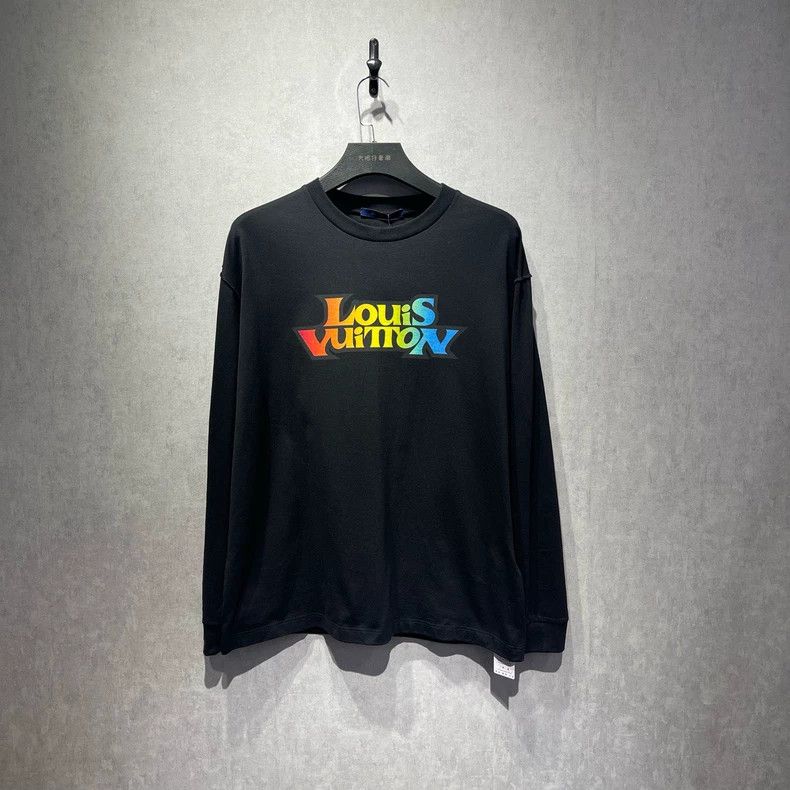 Louis Vuitton Louis Vuitton Rainbow logo printed long sleeve T-shirt Size US L / EU 52-54 / 3 - 1 Thumbnail