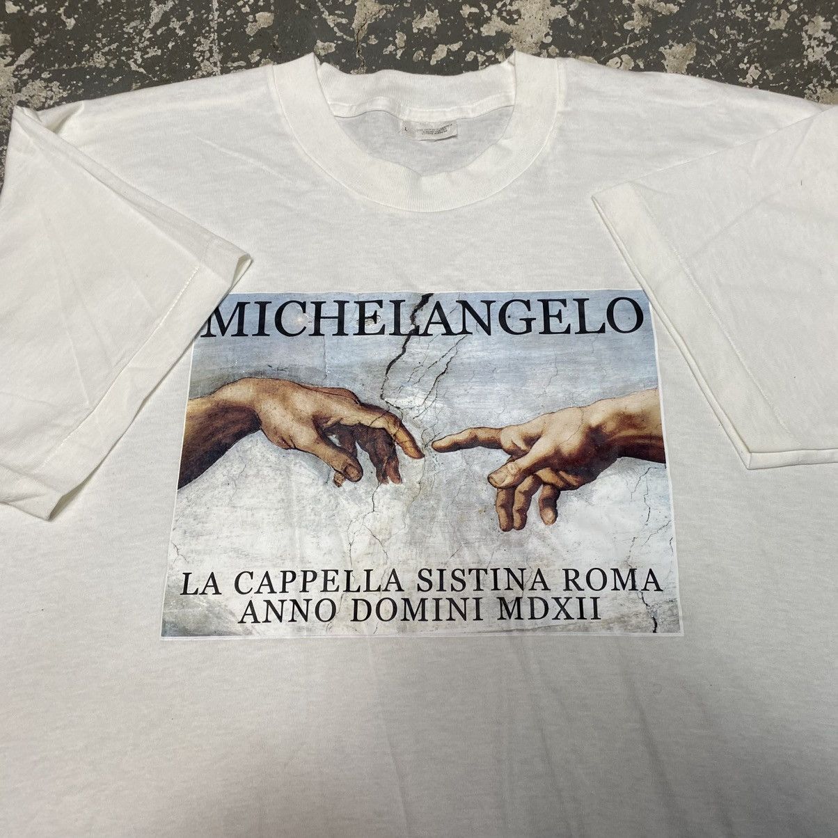 Vintage Vintage Michelangelo The Creation Of Adam Art 90s Tshirt Size US L / EU 52-54 / 3 - 2 Thumbnail