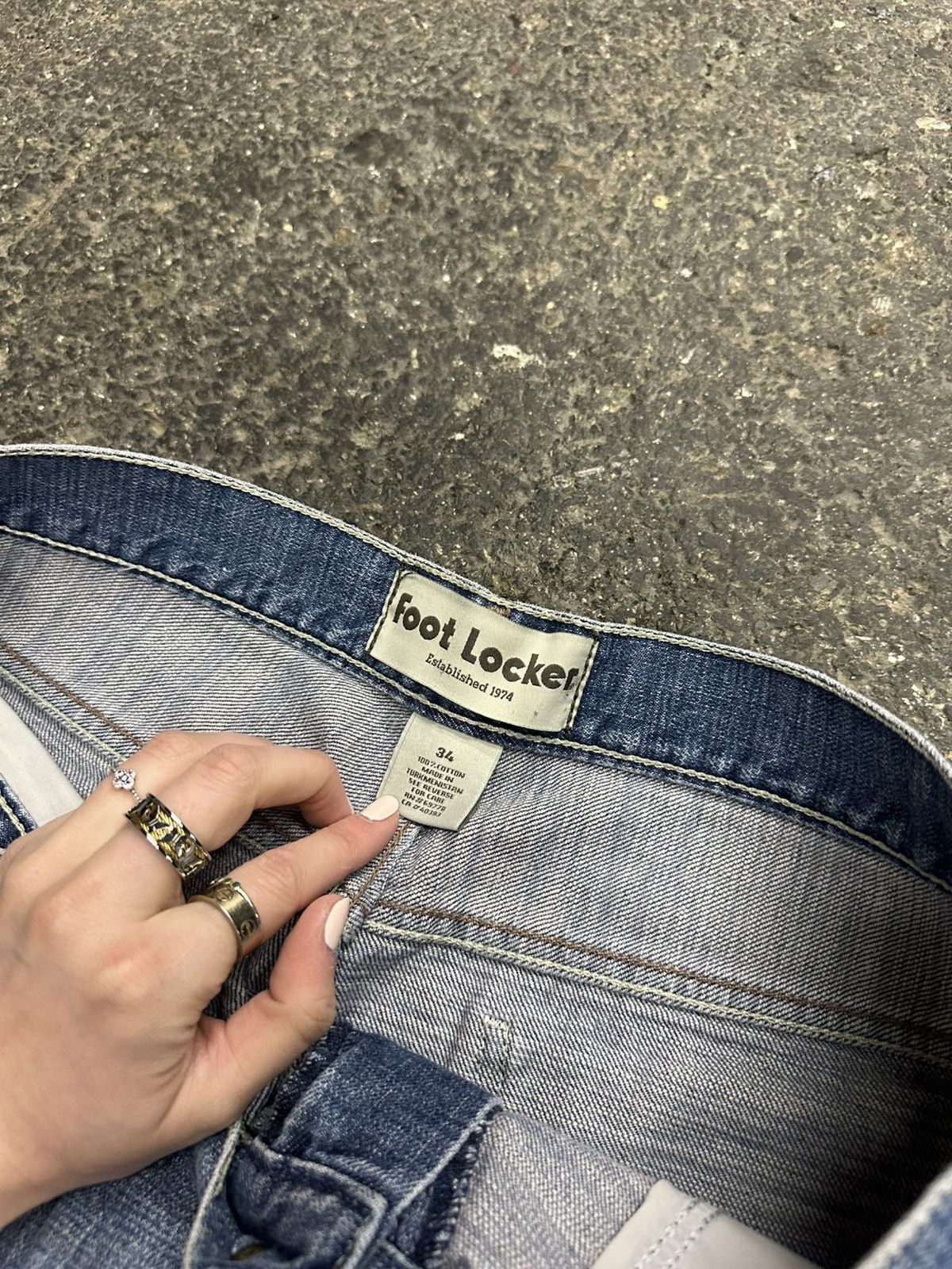 Foot Locker × Vintage Y2K baggy jorts Size US 34 / EU 50 - 4 Thumbnail