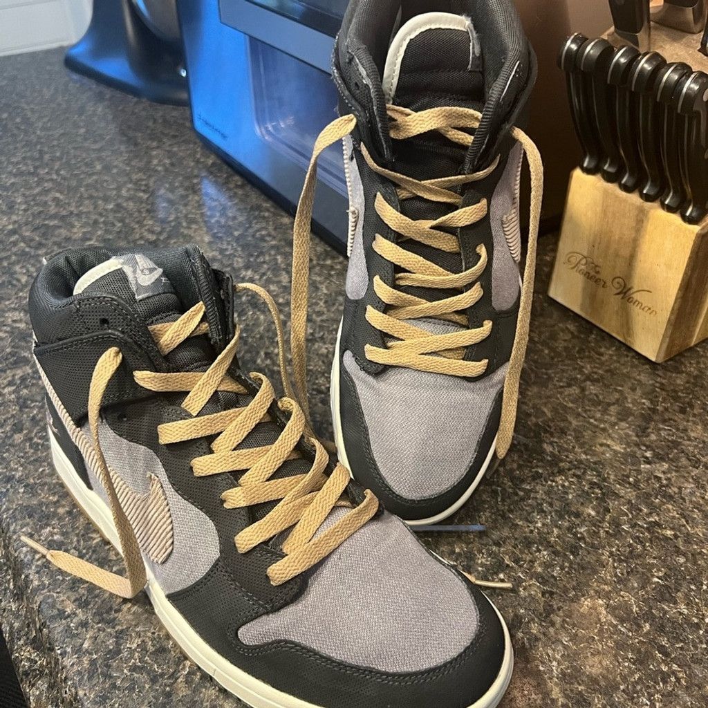 Nike Mens Nike Dunk High Swoosh Sporting Club Premium Gray N Gold Size US 9.5 / EU 42-43 - 2 Thumbnail