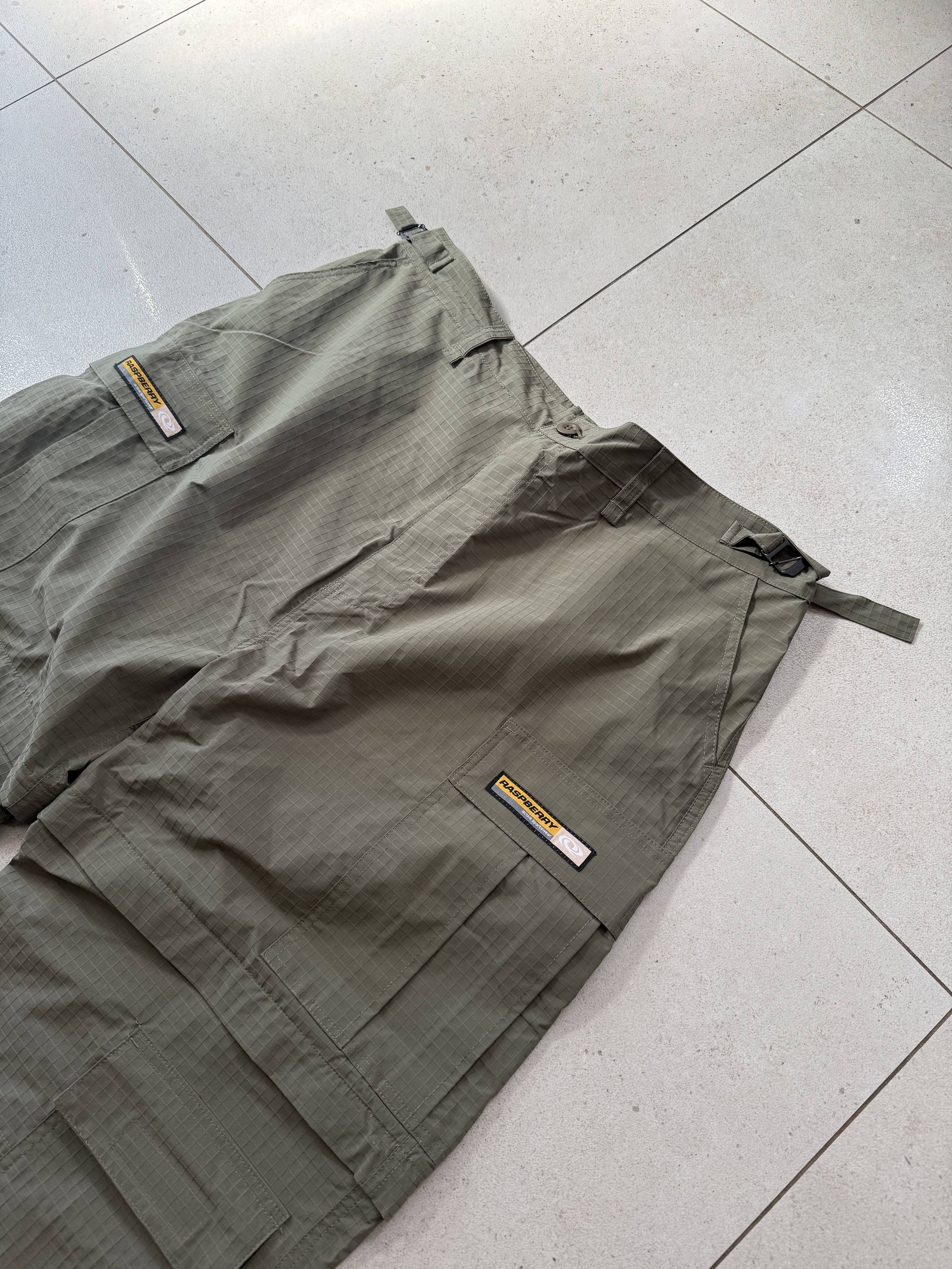The GV Gallery The GV Gallery TANKER CARGOS - XL Size US 36 / EU 52 - 2 Thumbnail