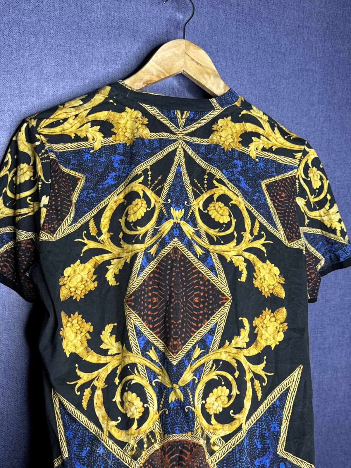 Just Cavalli Just Cavalli T Shirt Baroque Print Tee Vintage Y2K Size US M / EU 48-50 / 2 - 6 Thumbnail