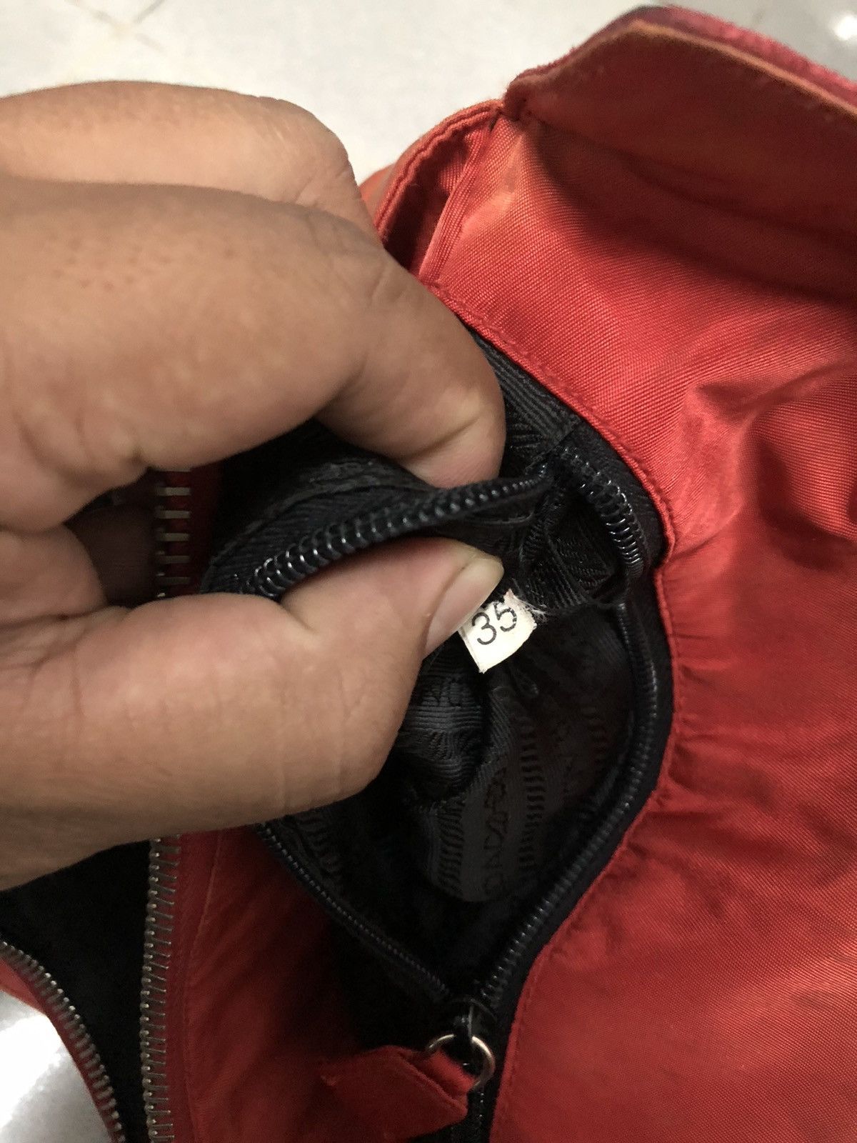 Prada × Vintage Vintage Prada Red Leather Shoulder Bag Size ONE SIZE - 14 Thumbnail