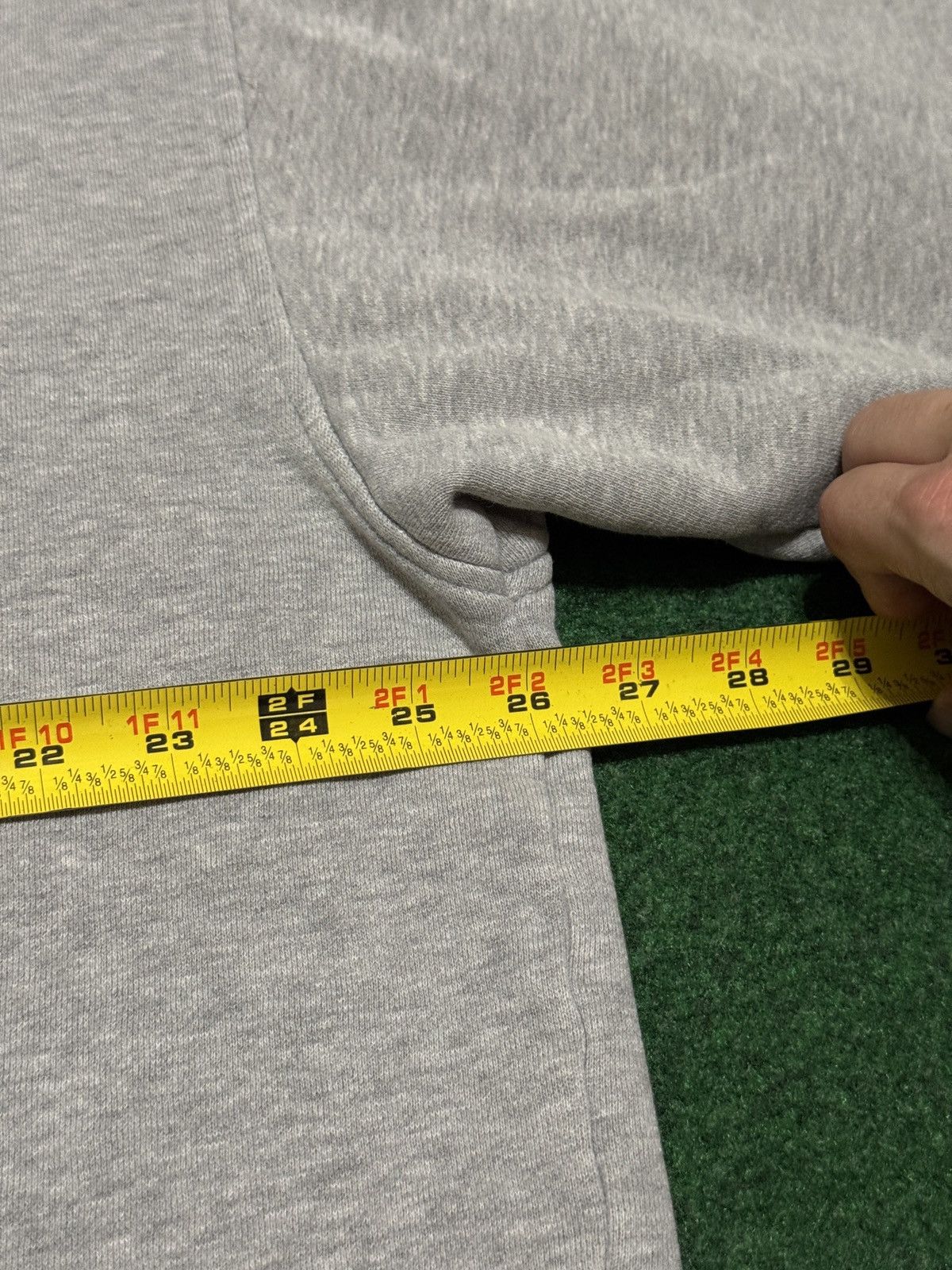 Tommy Hilfiger Vintage 90s Tommy Hilfiger Minimalist Retro XXL Sweatshirt Size US XXL / EU 58 / 5 - 5 Thumbnail