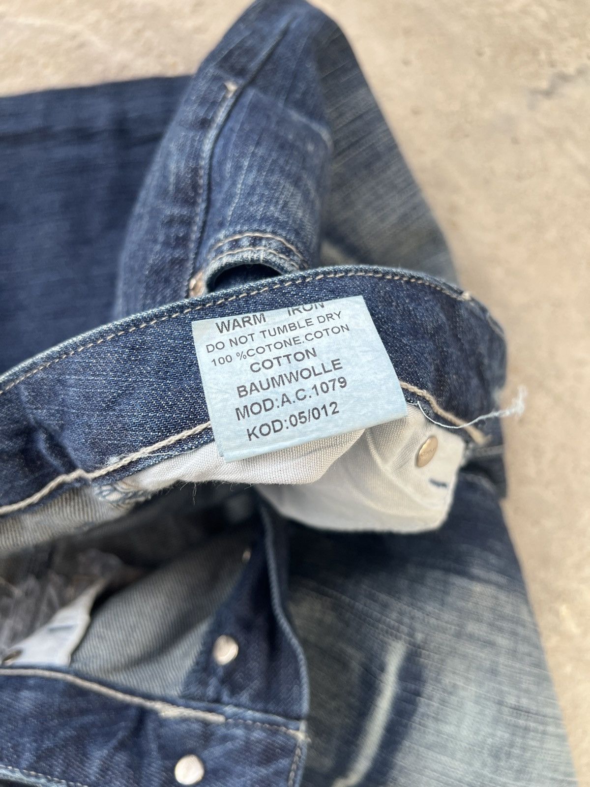 Iceberg Iceberg Y2K Jeans Size 30" / US 8 / IT 44 - 7 Thumbnail