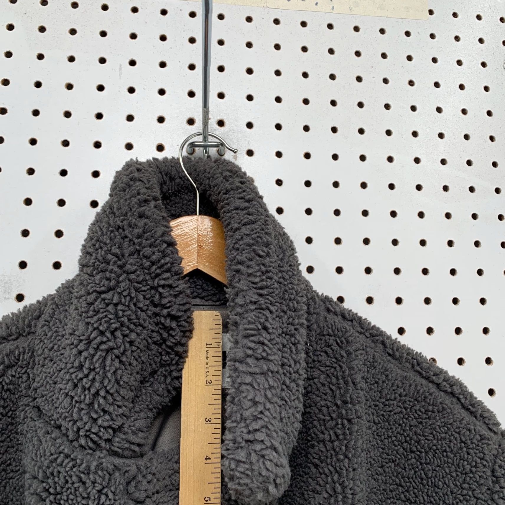 APPARIS Apparis Faux Fur Teddy Coat Womens L Gray Long Collared Cozy Deep Pile Coat Size L / US 10 / IT 46 - 6 Thumbnail
