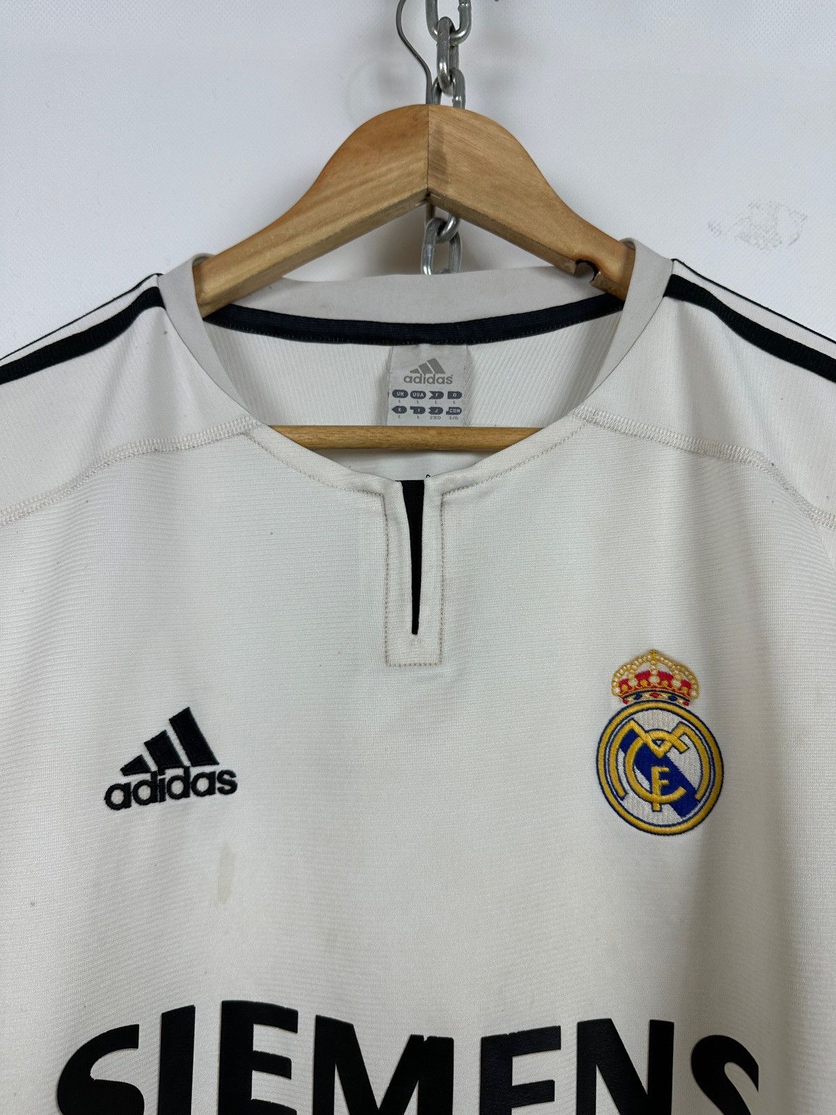Vintage 2003-04 Vintage Adidas Real Madrid Home Soccer Jersey Size US L / EU 52-54 / 3 - 6 Thumbnail