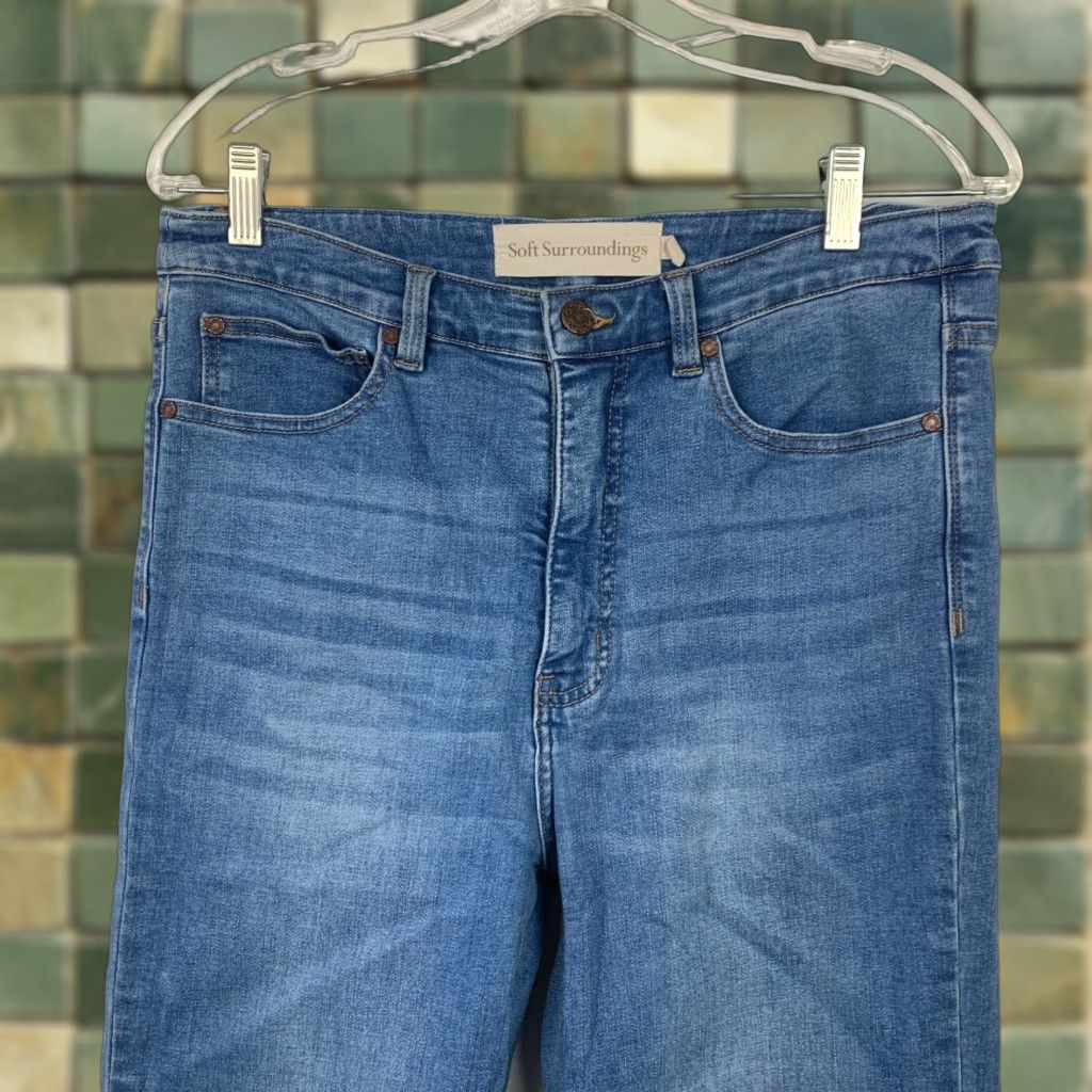 Soft Surroundings Soft Surroundings Jeans Slim Jeans Light Rain Wash 12T Women Slim Blue Size 34" / US 12 / IT 48 - 1 Thumbnail