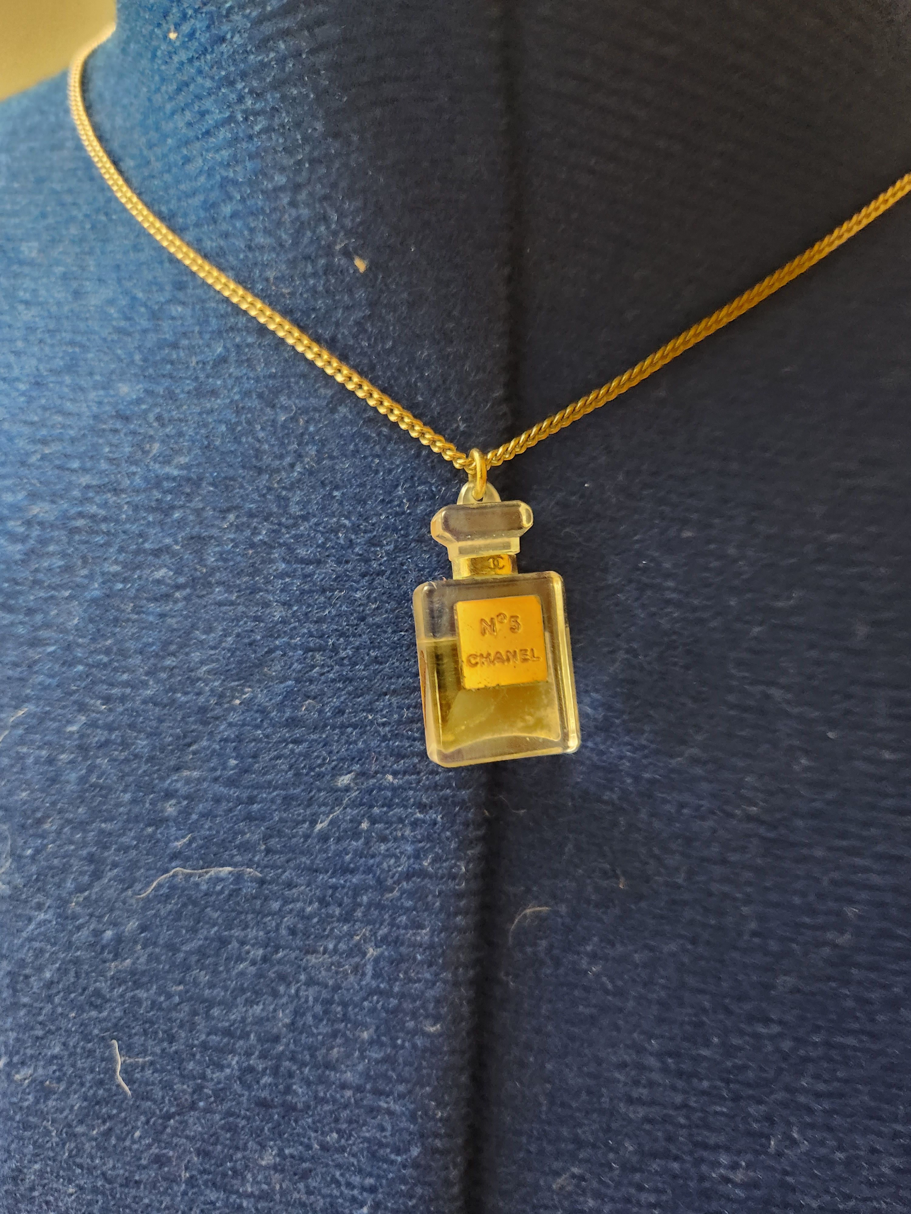 Chanel No. 5 Necklace Size ONE SIZE - 4 Thumbnail