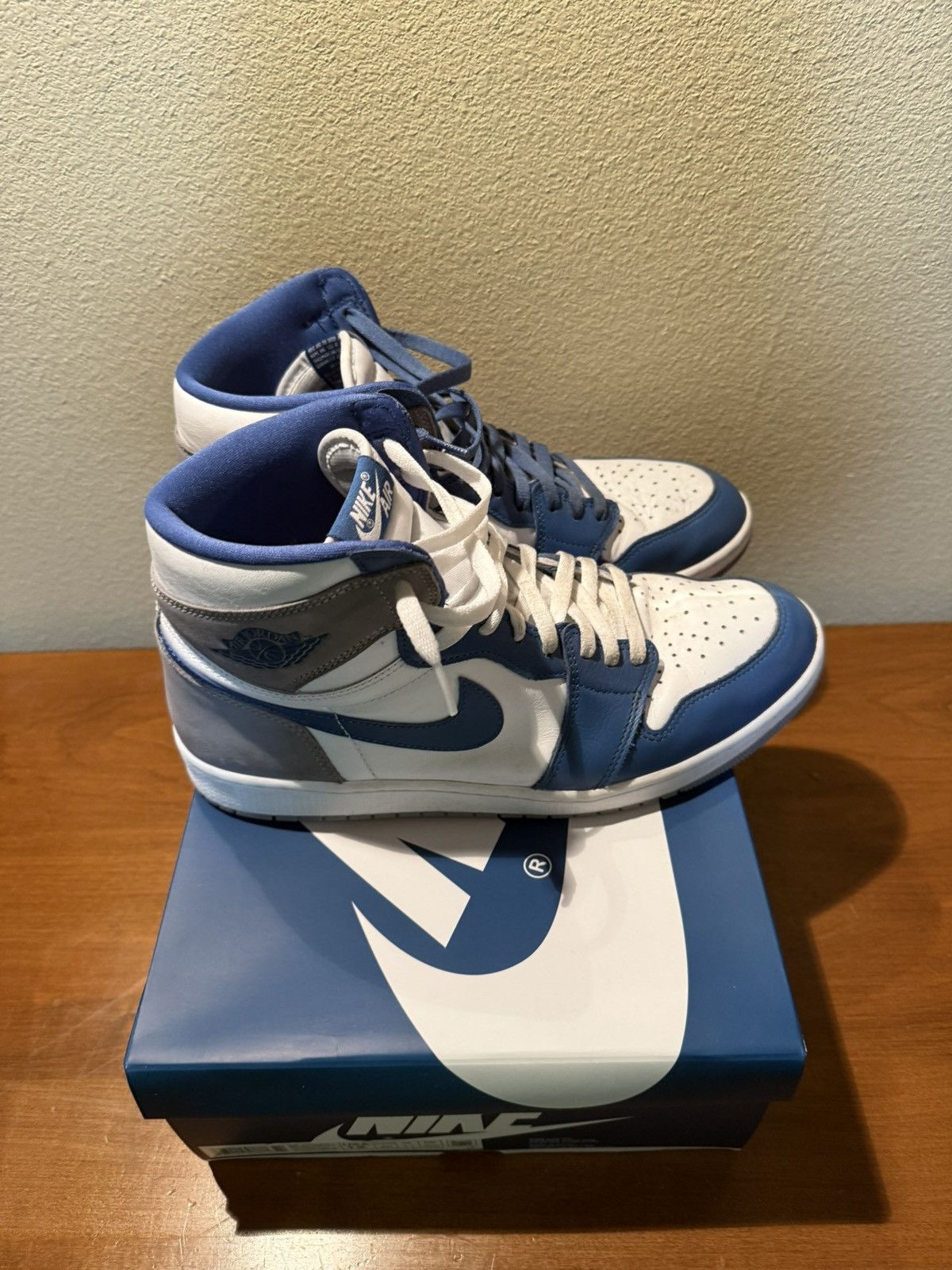 Jordan Brand × Nike Jordan 1 Retro True Blue Size US 12 / EU 45 - 1 Thumbnail