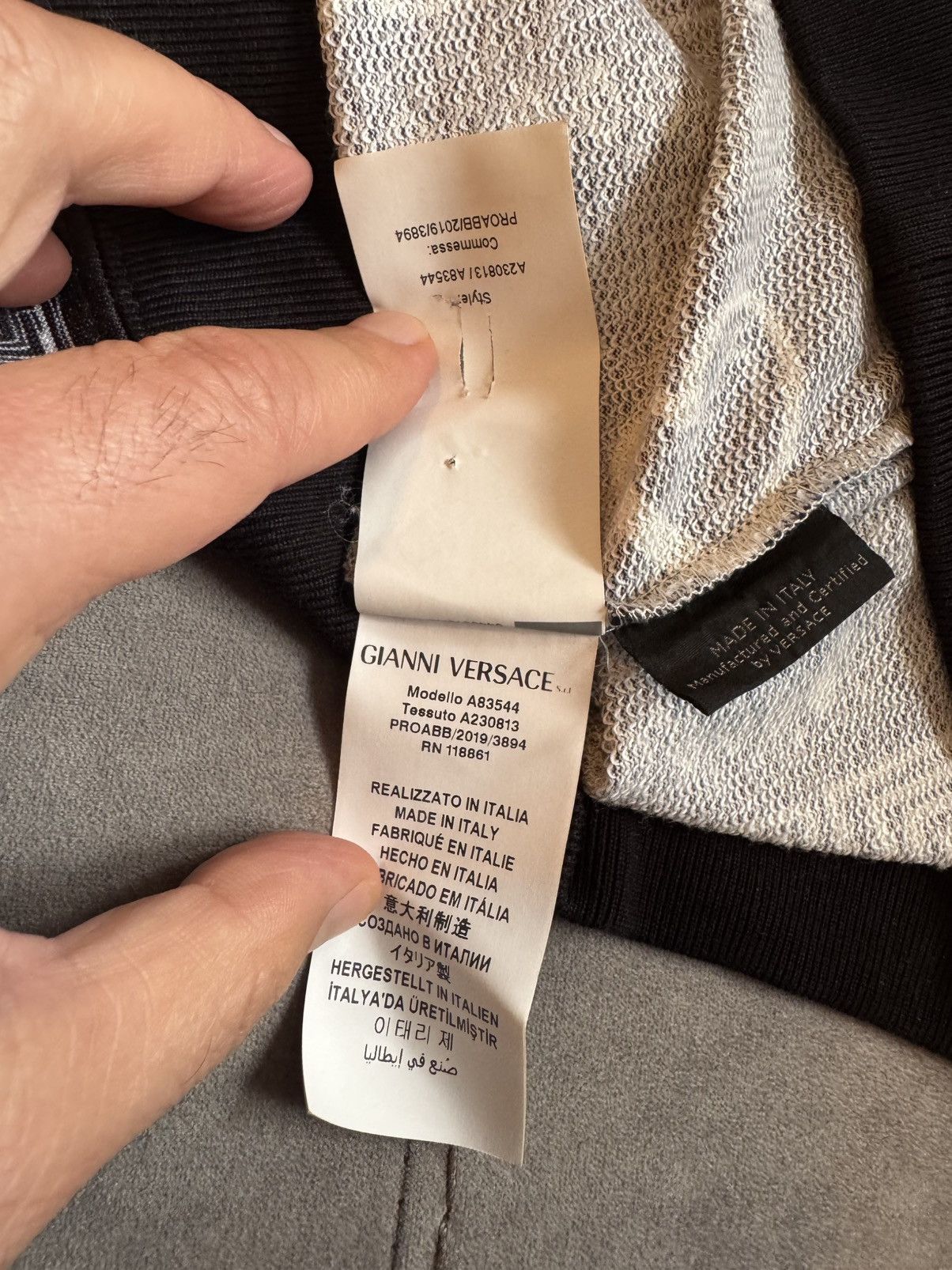 Versace VERSACE hoodie study REAL TAPE MEASUREMENTS IN PHOTOS PROPE Size US S / EU 44-46 / 1 - 17 Thumbnail