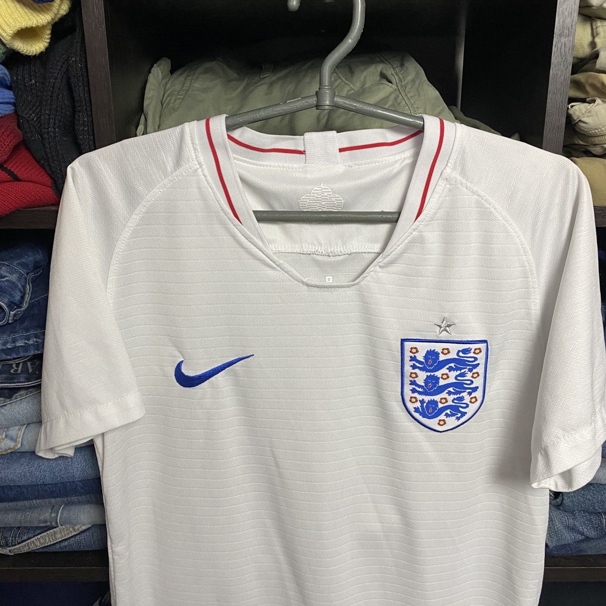 Nike Mens Nike England National White Soccer jersey Size US S / EU 44-46 / 1 - 2 Thumbnail