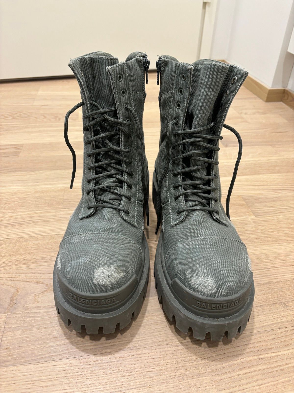 Pre-owned Balenciaga Distressed Combat Lace-up Boots Size 41 In Green