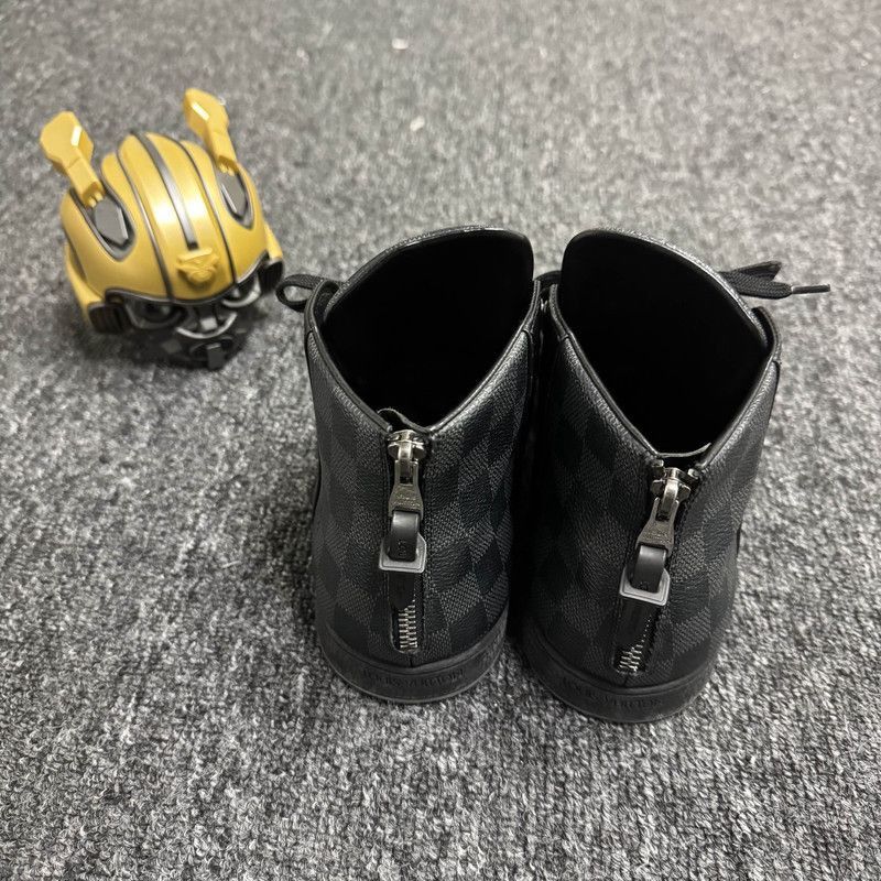 Louis Vuitton Louis Vuitton Black High-Top Casual Sneakers - Size US 8 / EU 41 - 3 Thumbnail