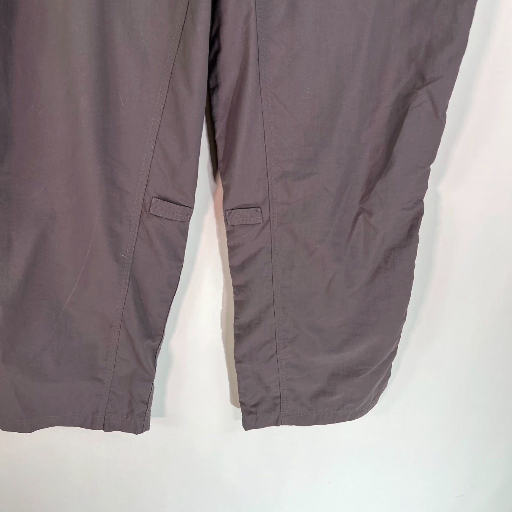 The North Face The North Face Womens Nylon Drawstring Convertible Gray Pants 36 Inseam 30 36X30 Size 14 Urban Cargo Flat Front Relaxed Mens Womens Size 36" / US 14 / IT 50 - 5 Thumbnail